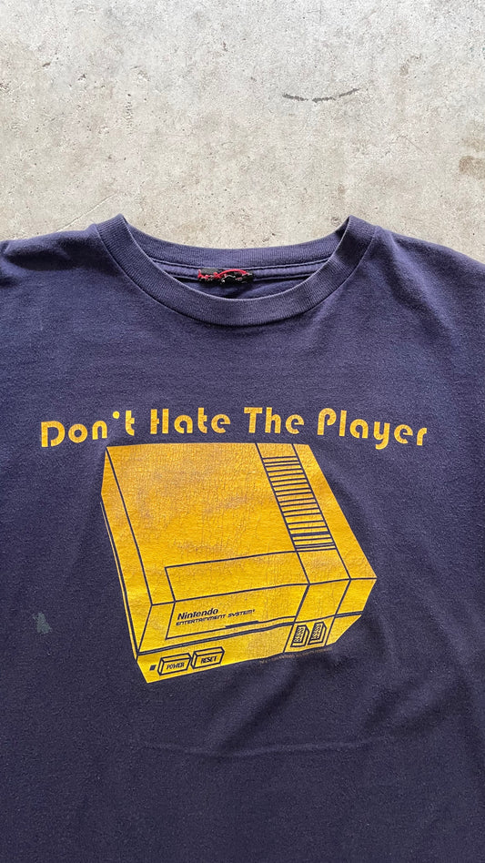 1990S "DONT HATE THE PLAYER" NINTENDO NAVY TEE - M
