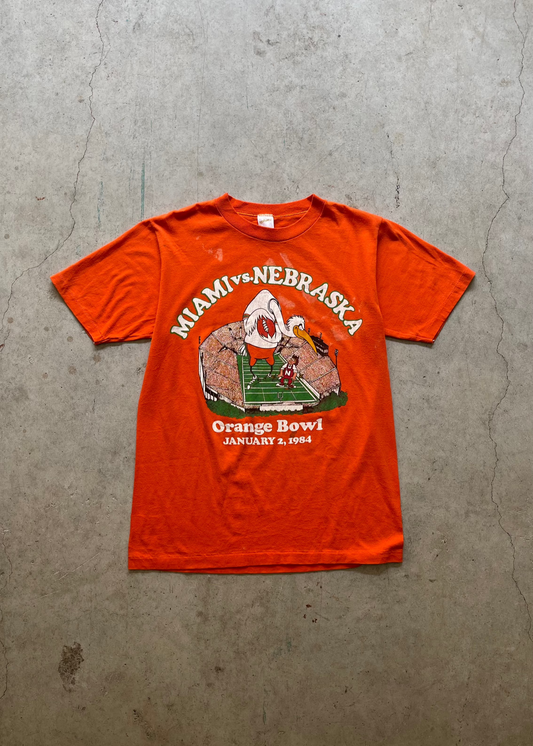 1980S "MIAMI VS NEBRASKA FOOTBALL" ORANGE BOWL TEE - M