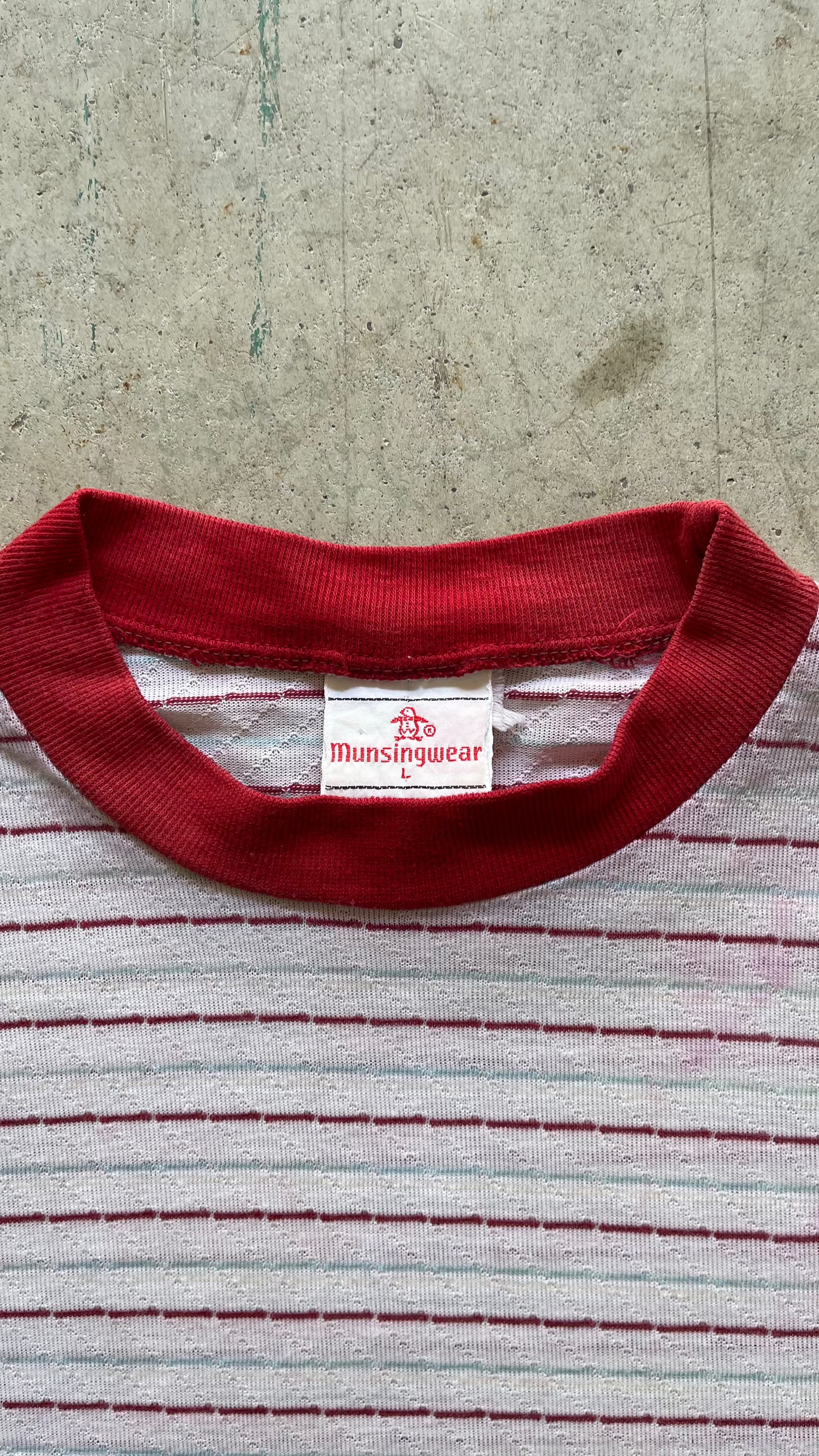 1990S RED STRIPED TEE - L
