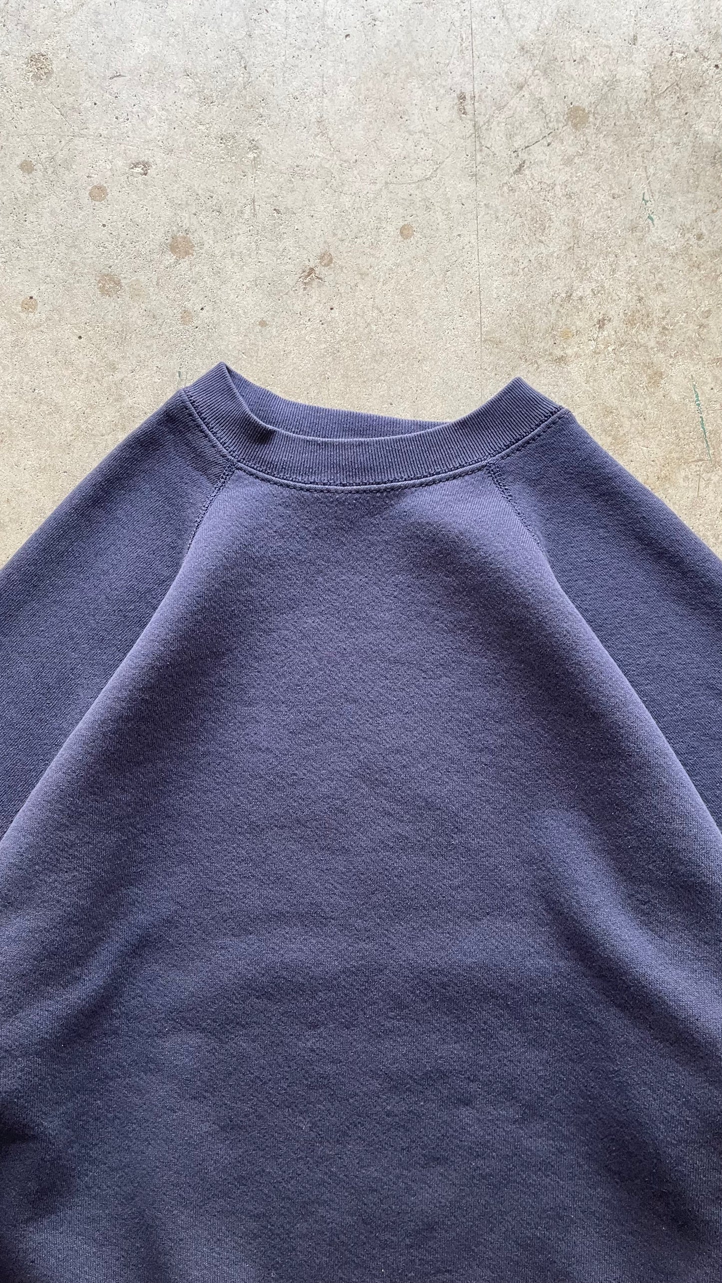 1990S NAVY FADED SWEATSHIRT - XL