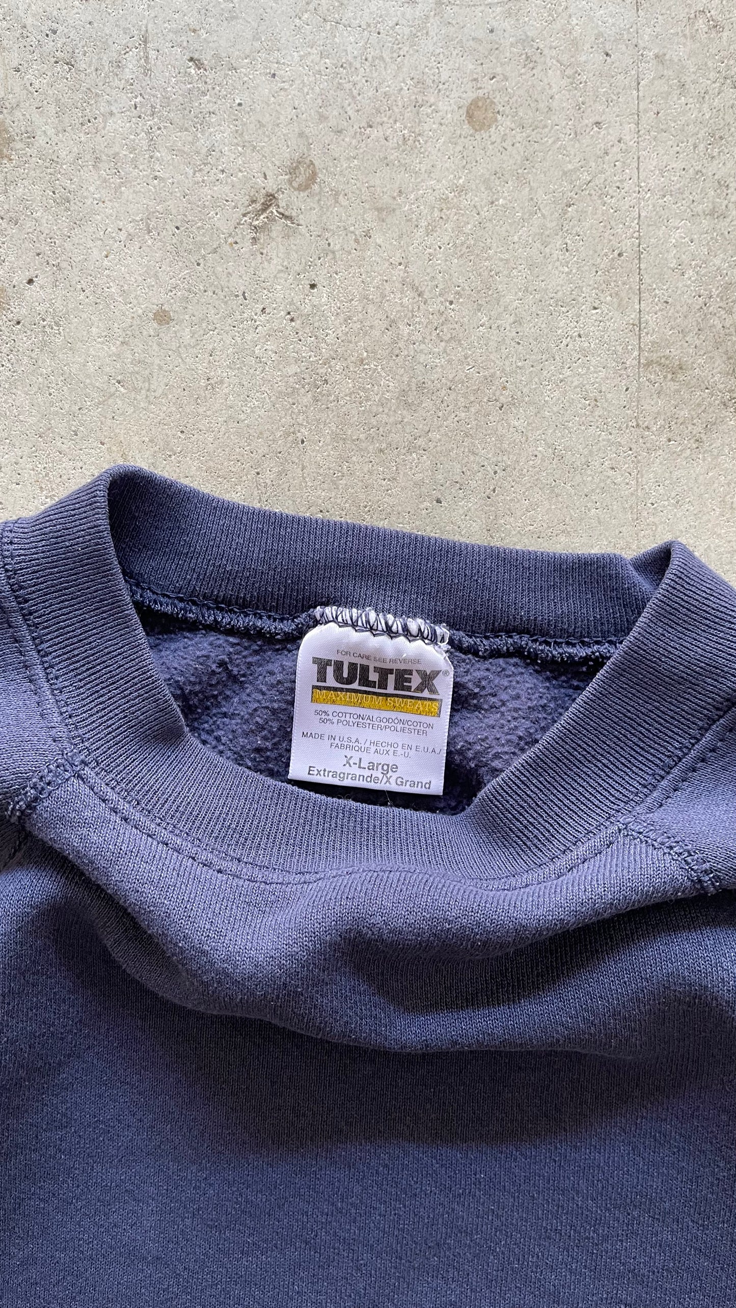 1990S NAVY FADED SWEATSHIRT - XL