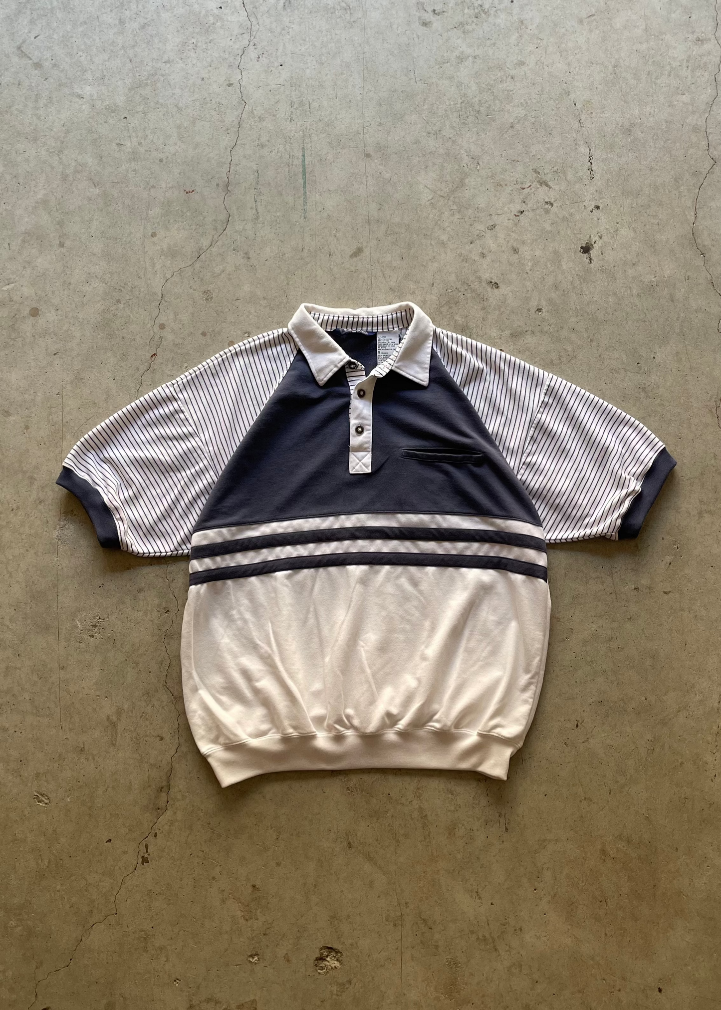 1990S STRIPLES SHORT SLEEVE BUTTOP UP SHIRT - L