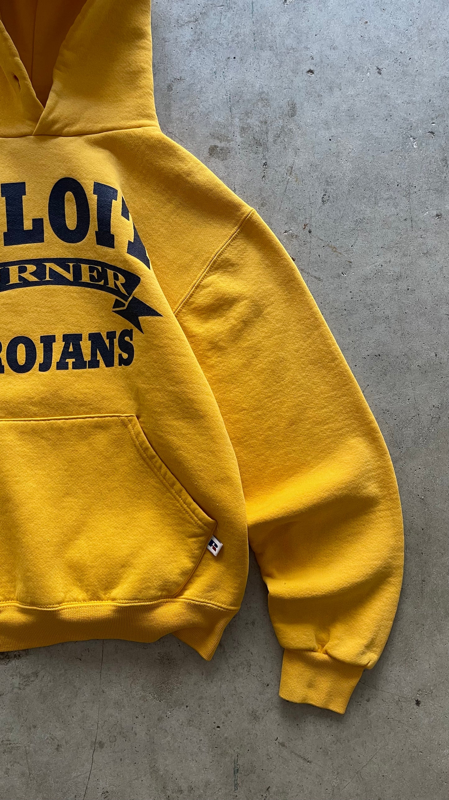 1990S "BELOIT TROJANS" RUSSELL ATHLETIC YELLOW HOODIE - S