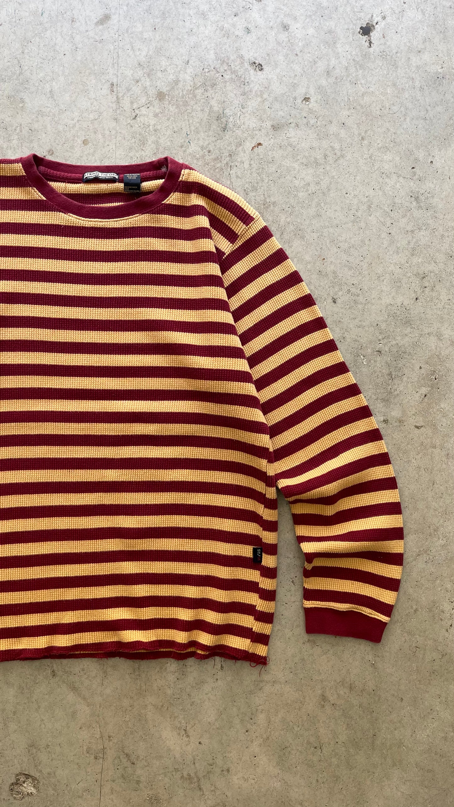 2000S STRIPED MAROON/YELLOW SWEATSHIRT - L