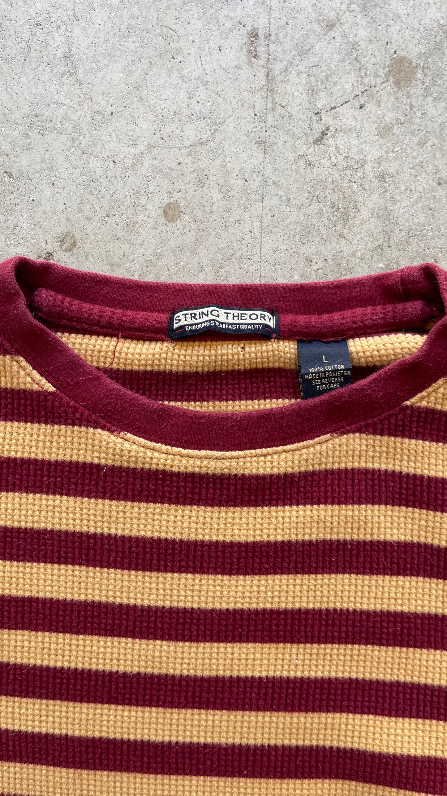 2000S STRIPED MAROON/YELLOW SWEATSHIRT - L