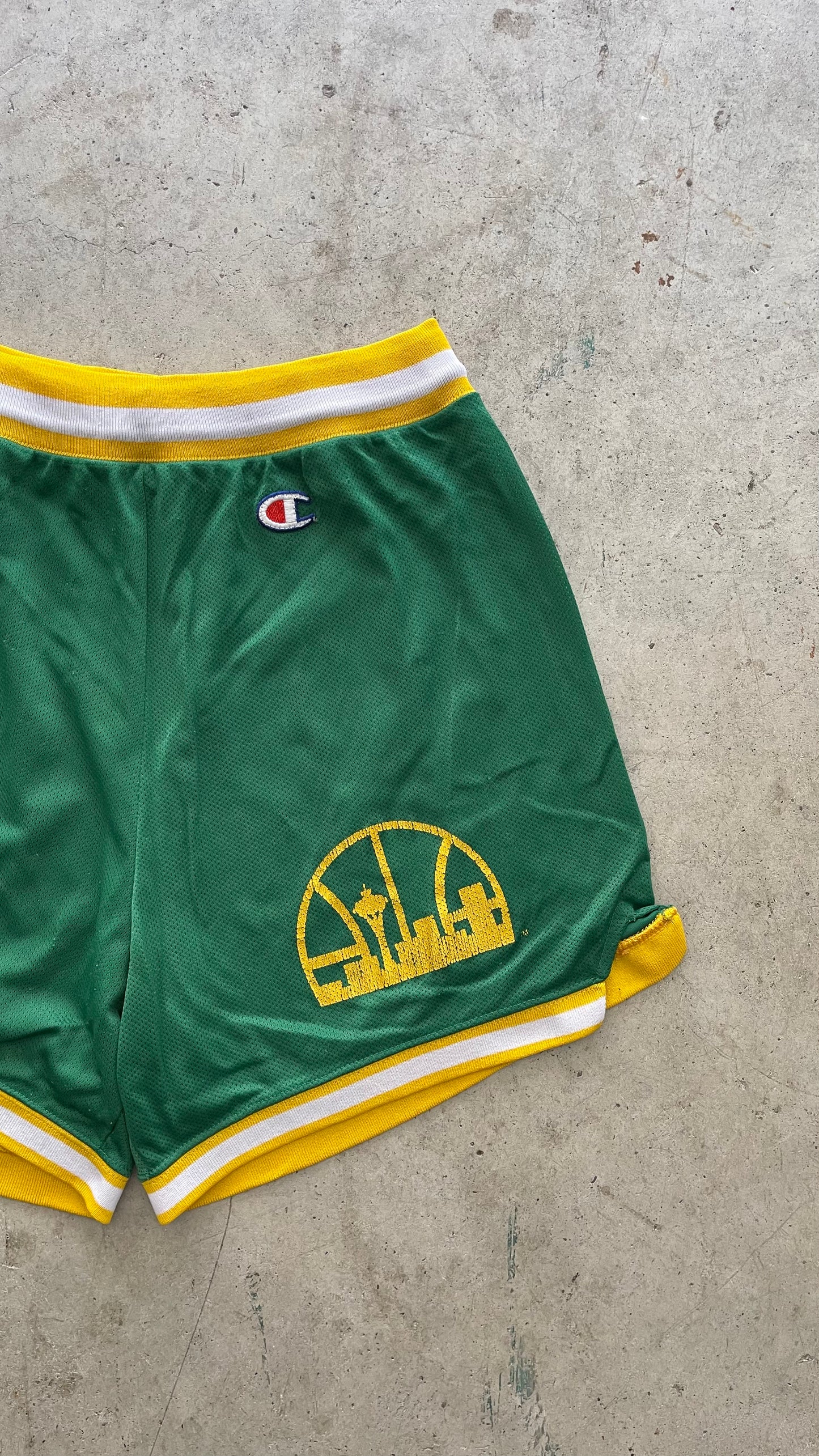 1990S "SEATLE SONICS" CHAMPION SHORTS - 28