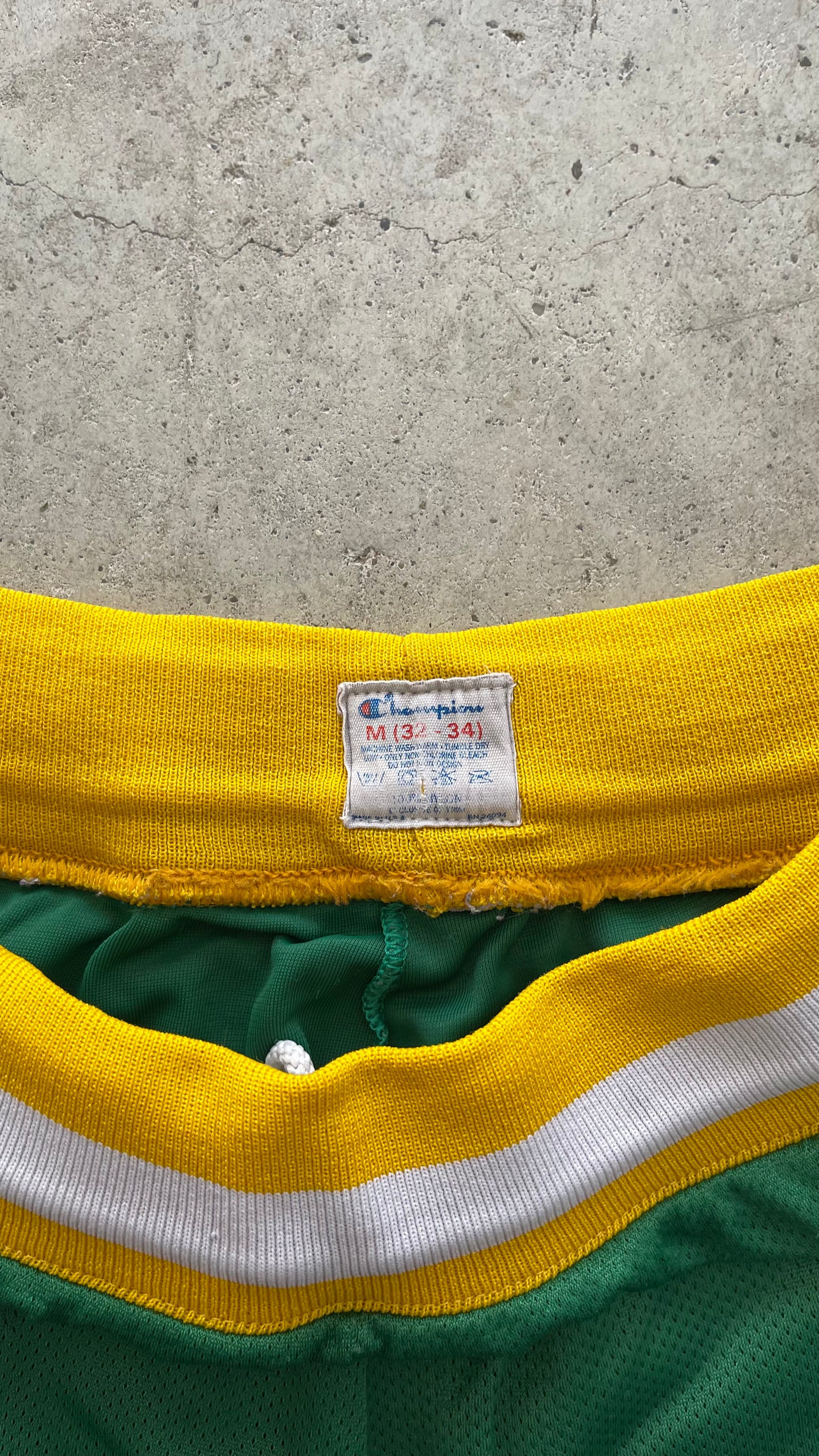 1990S "SEATLE SONICS" CHAMPION SHORTS - 28