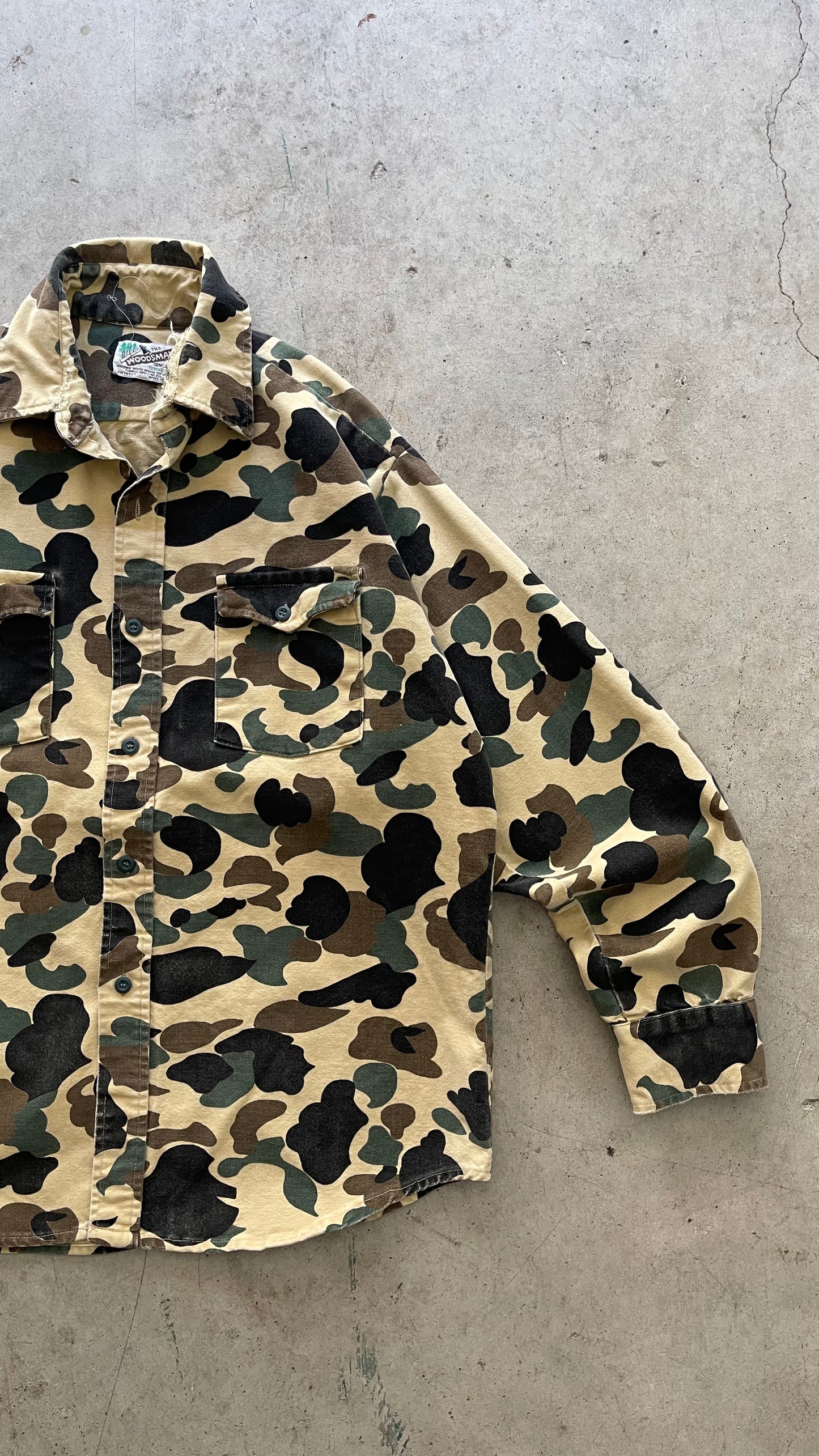 1990S "DUCK CAMO" BUTTON UP SHIRT - L