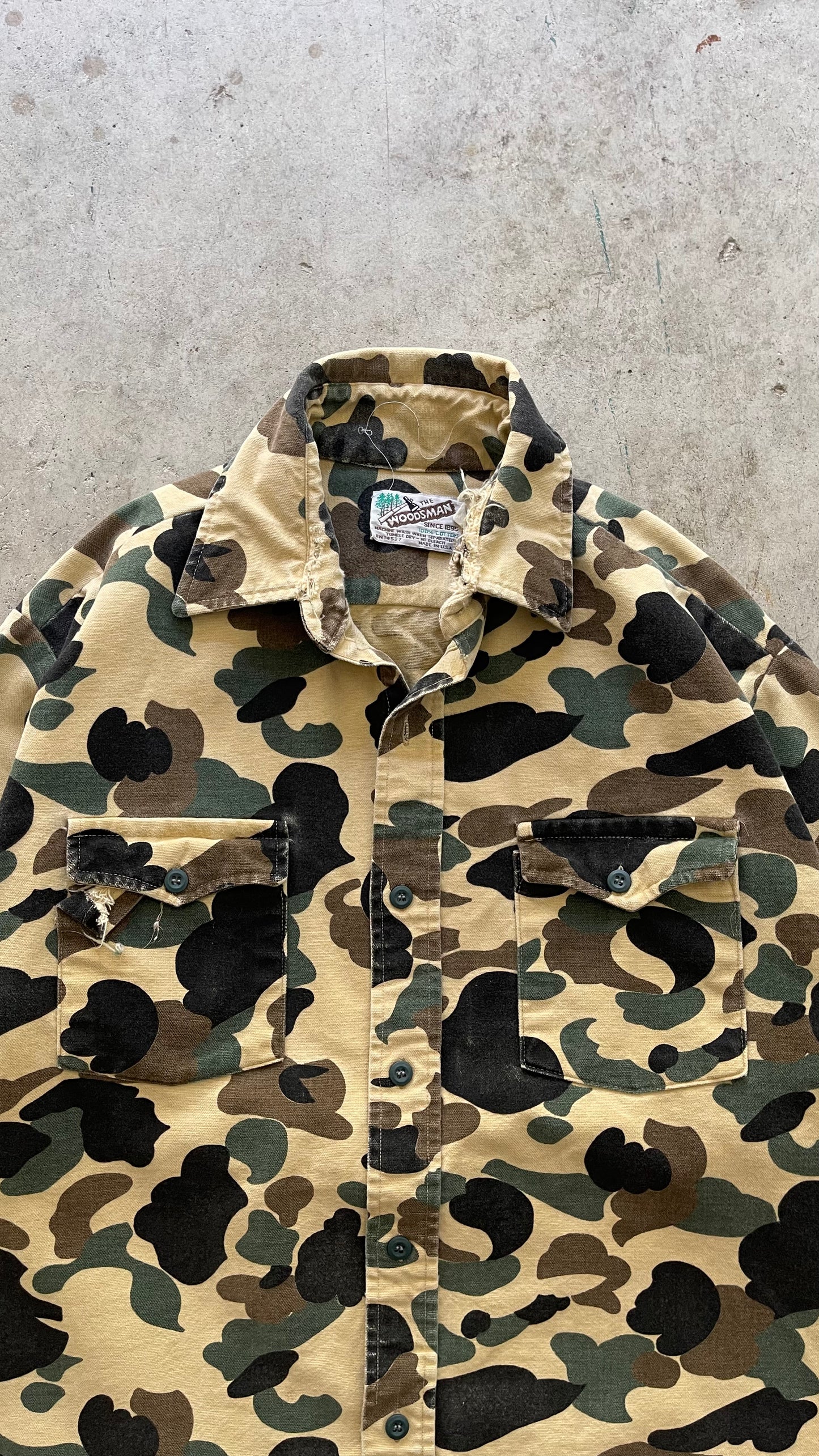 1990S "DUCK CAMO" BUTTON UP SHIRT - L