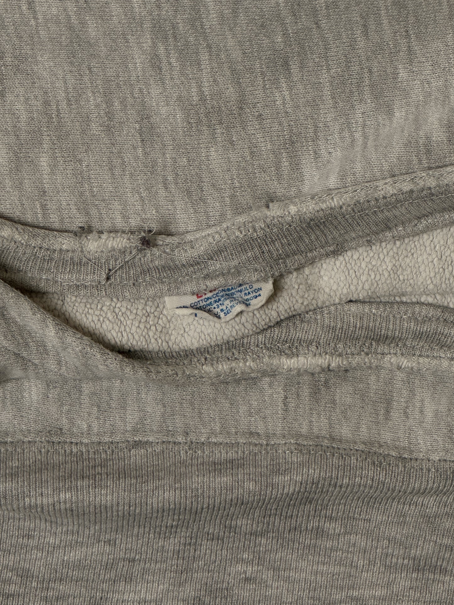 1990 CHAMPION REVERSE WEAVE DISTRESSED SWEATER - L