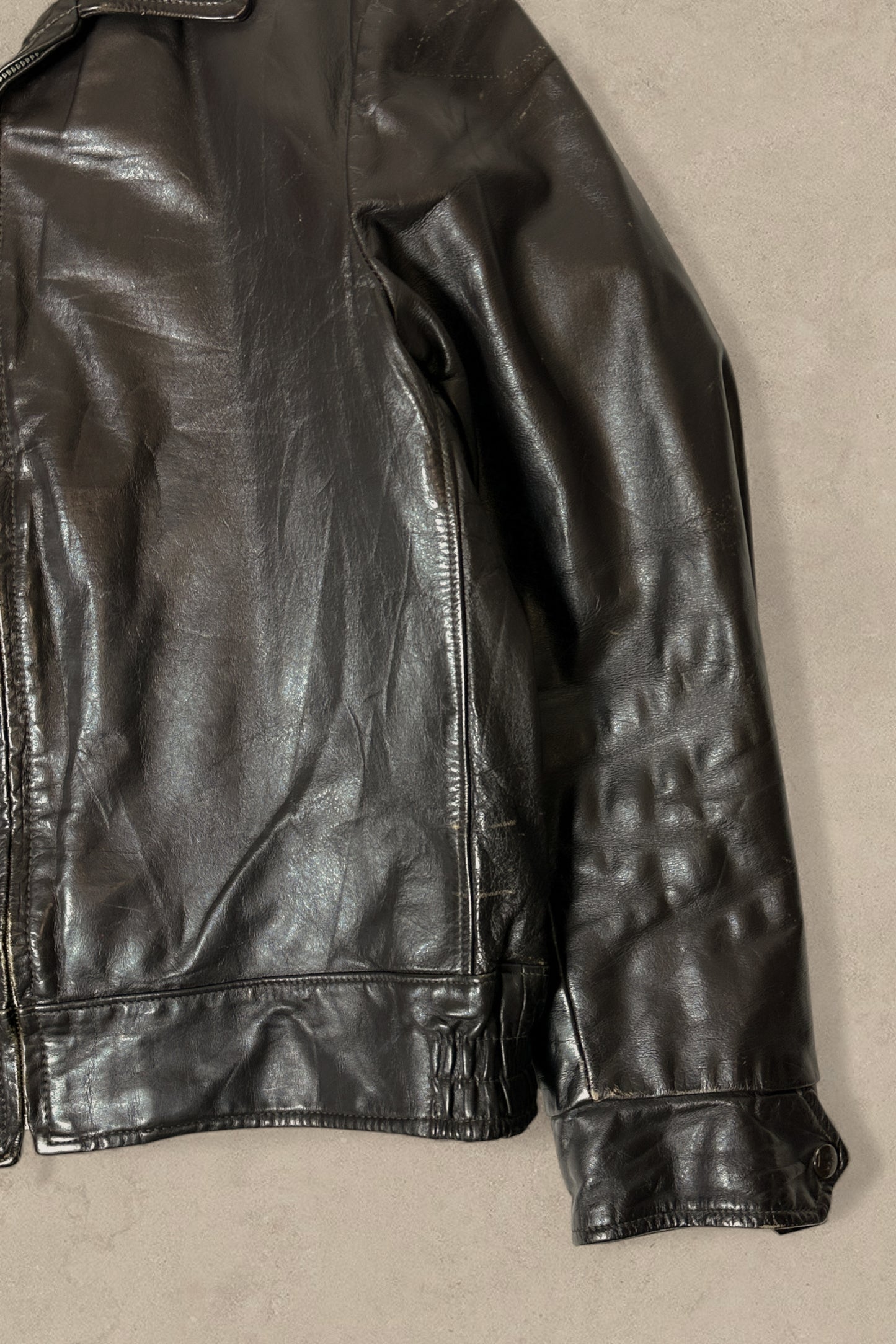 1980S - DISTRESSED BLACK LEATHER JACKET - M