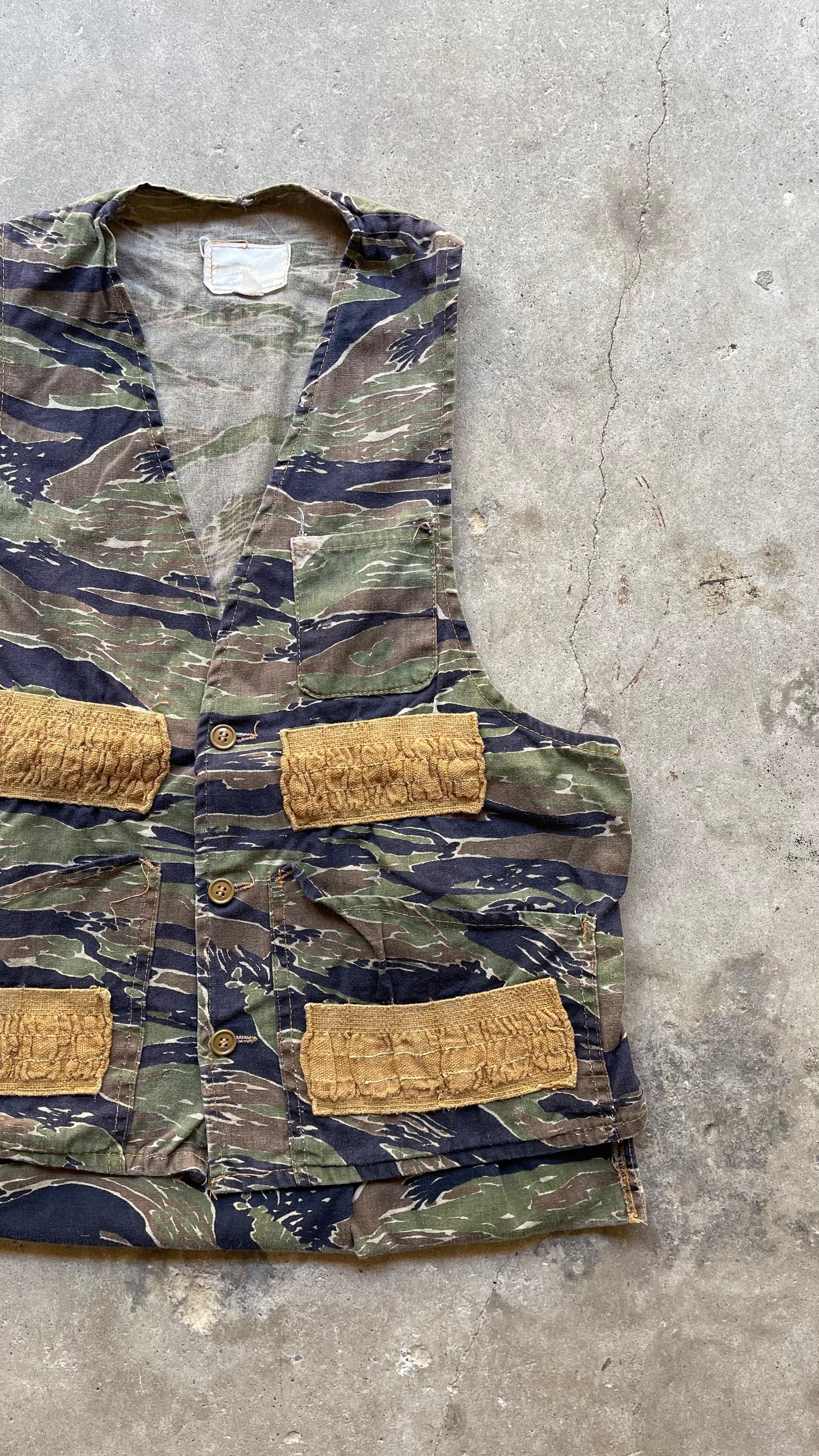1990S TIGER CAMO HUNTING VEST - M