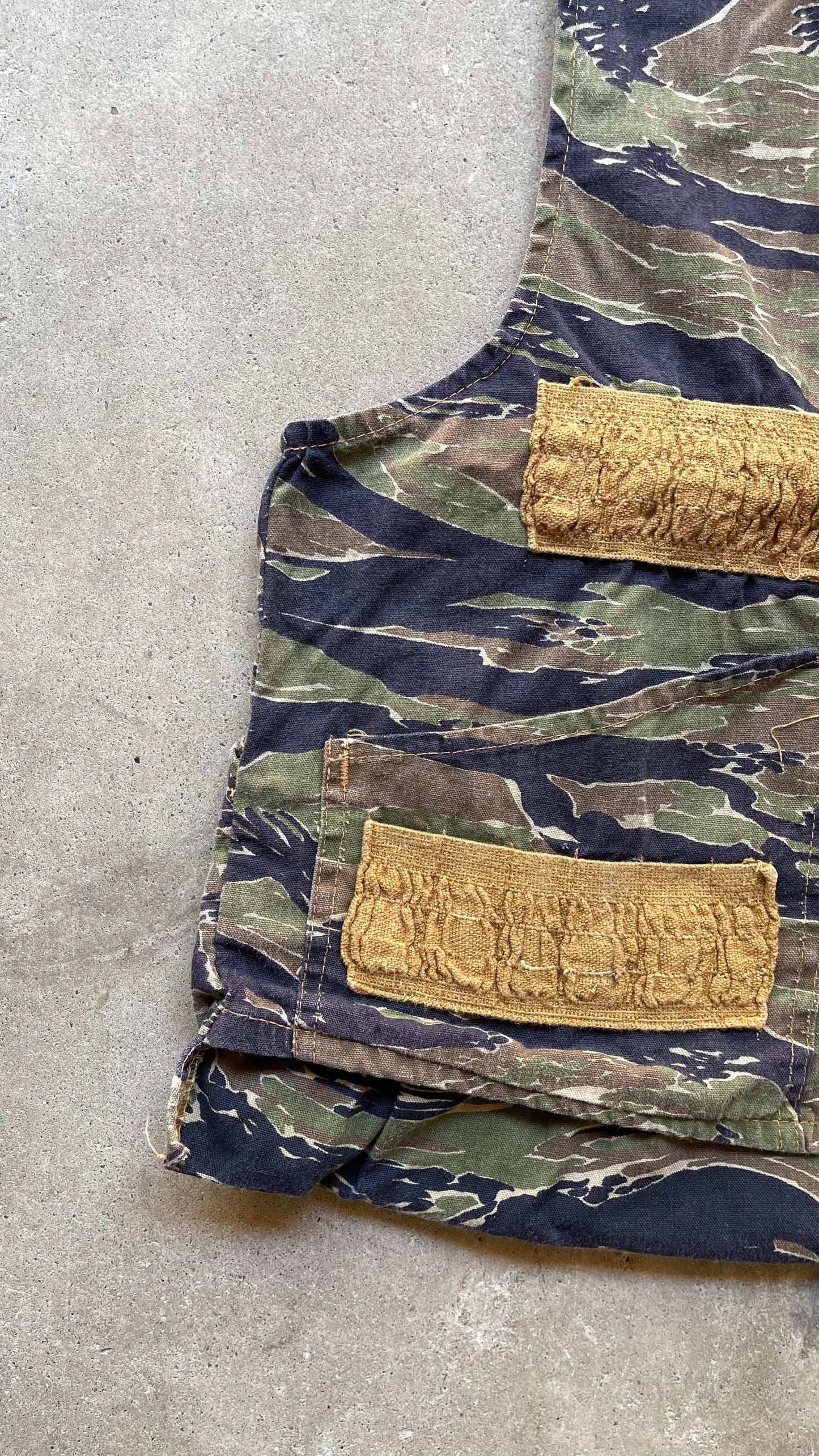 1990S TIGER CAMO HUNTING VEST - M