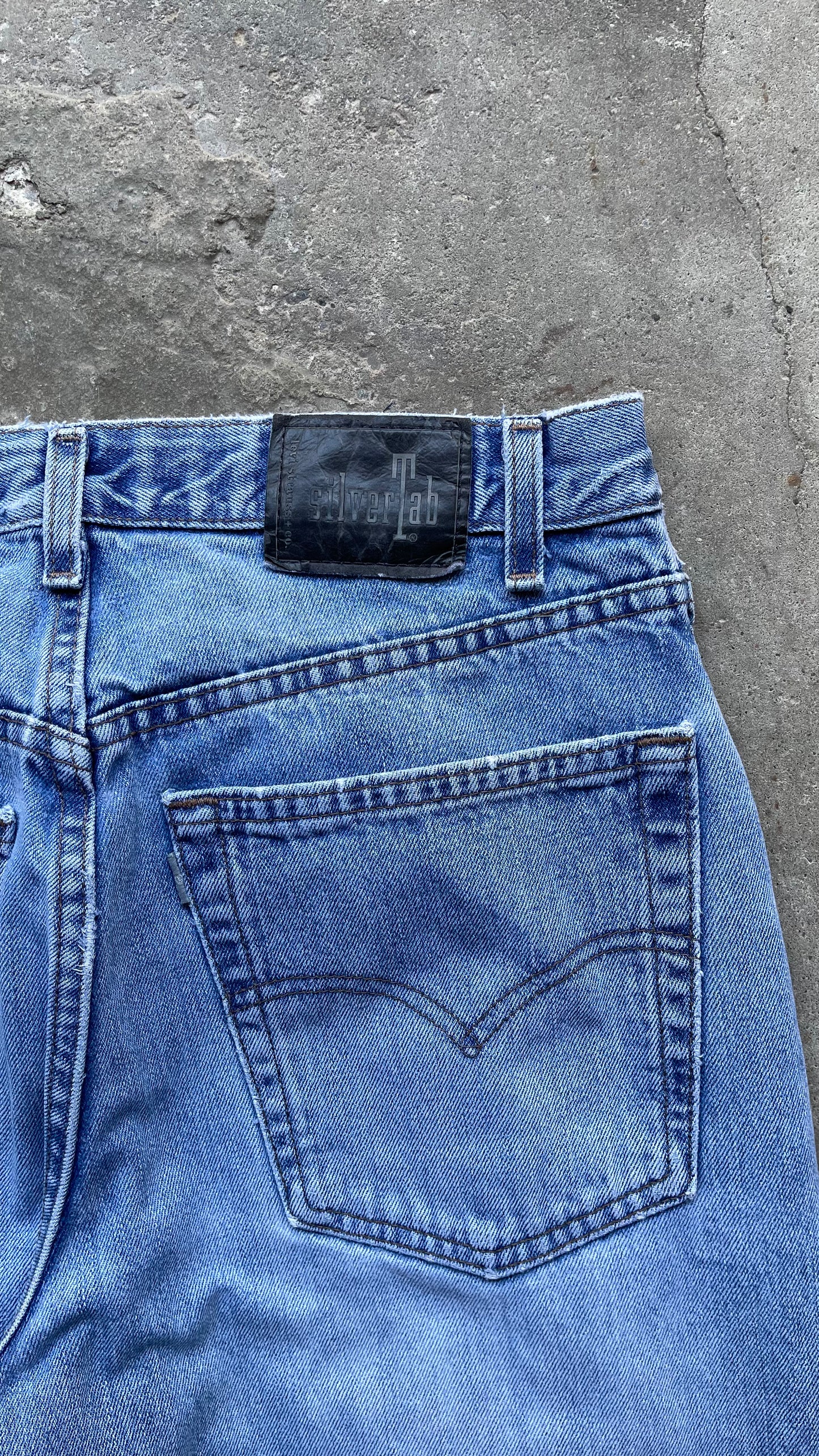 1990S LEVIS SILVER TAB "STRAIGHT + LOOSE" LIGHT DENIM JEANS - 32X32