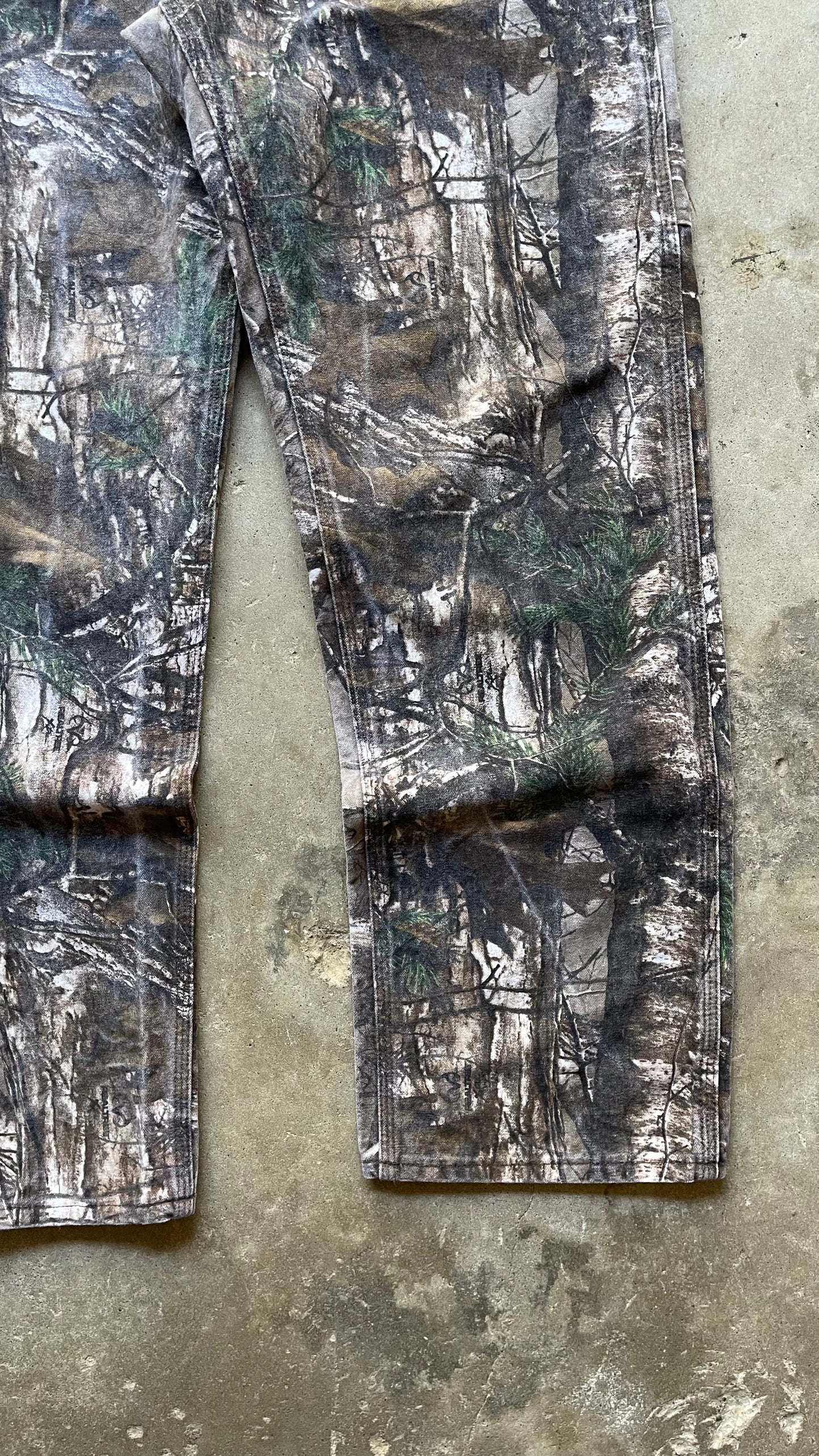 1990S CARHARTT REALTREE JEANS -