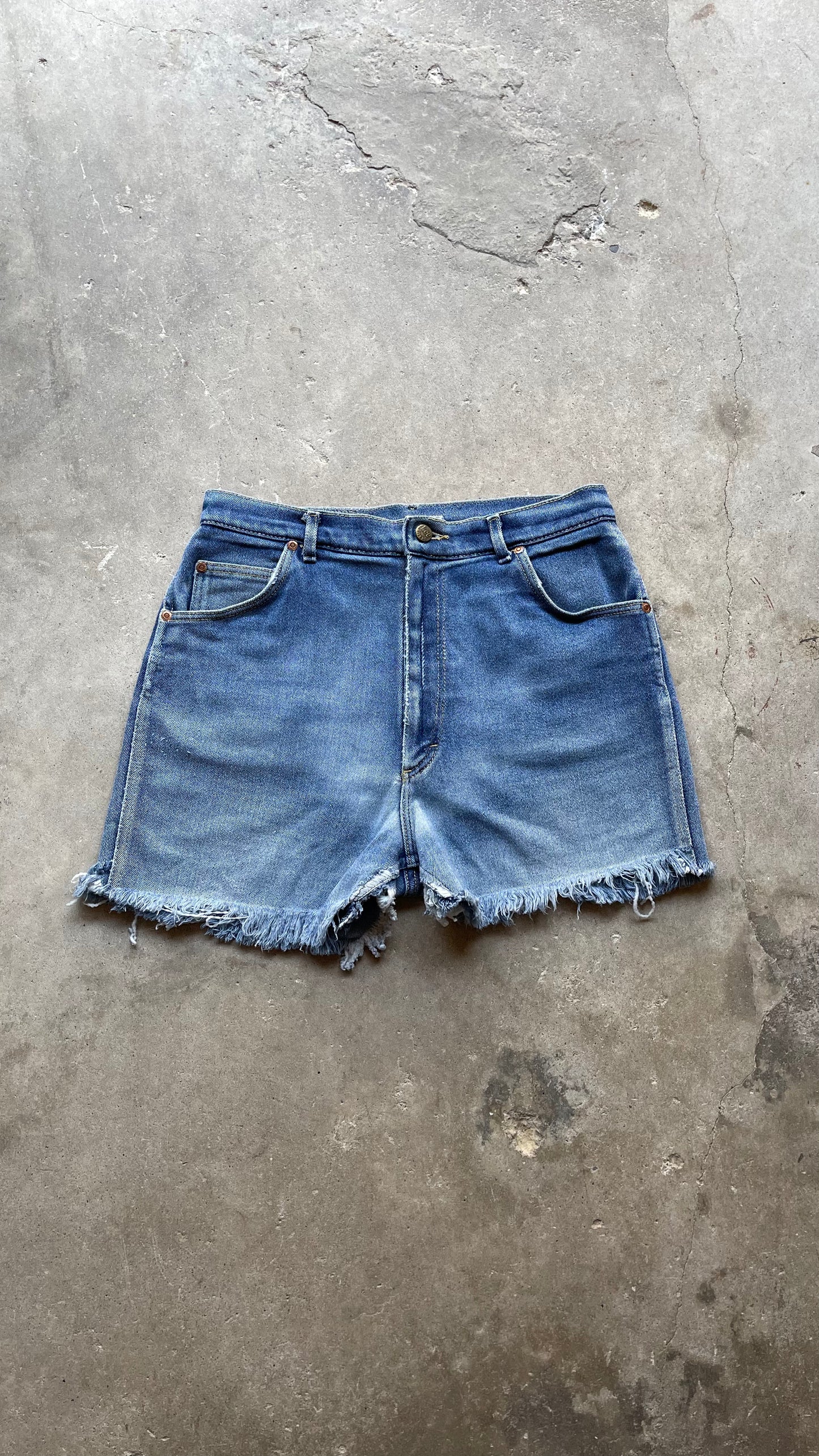 1990S LEE CHOPPED DENIM SHORTS - 32