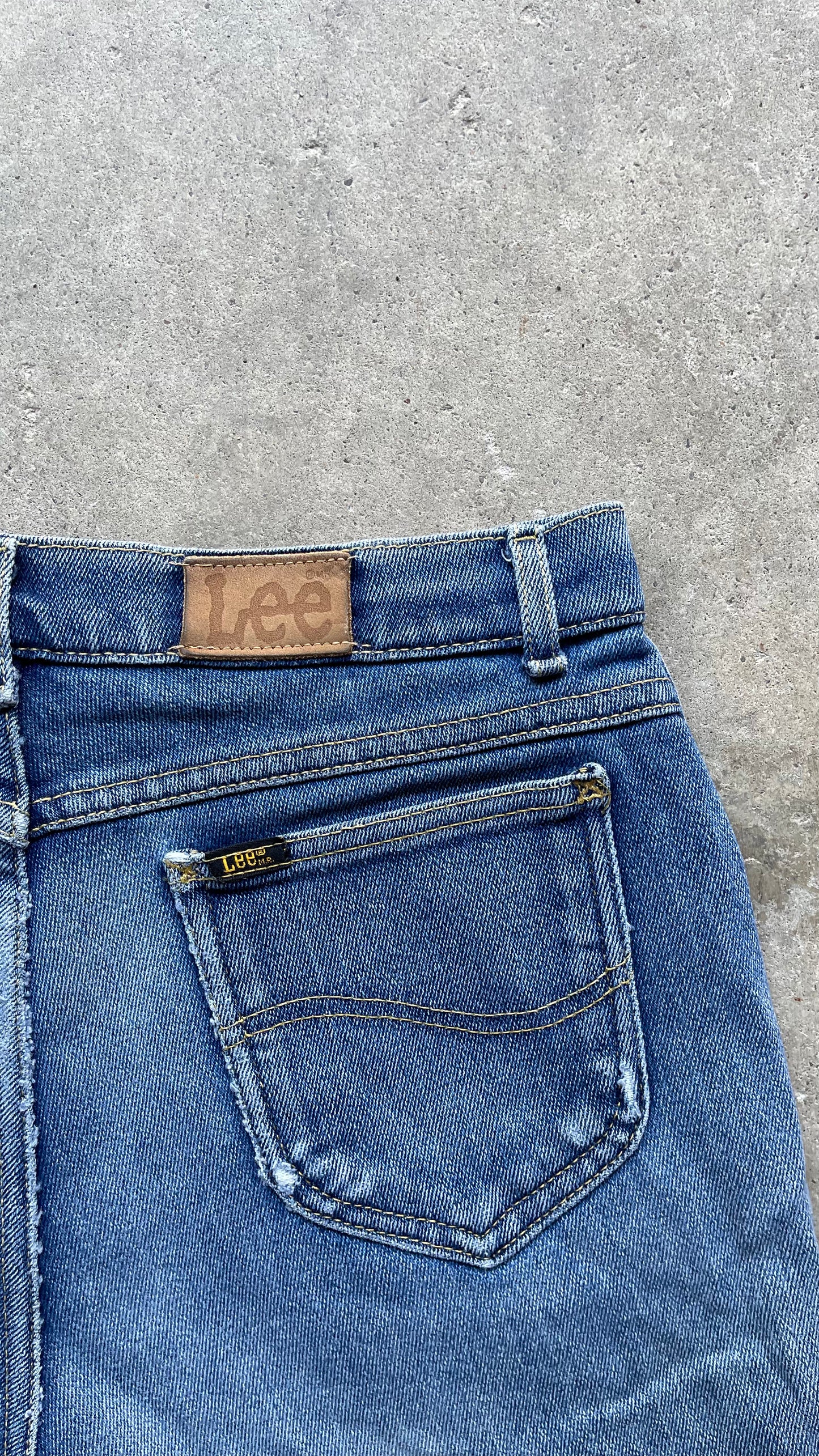 1990S LEE CHOPPED DENIM SHORTS - 32