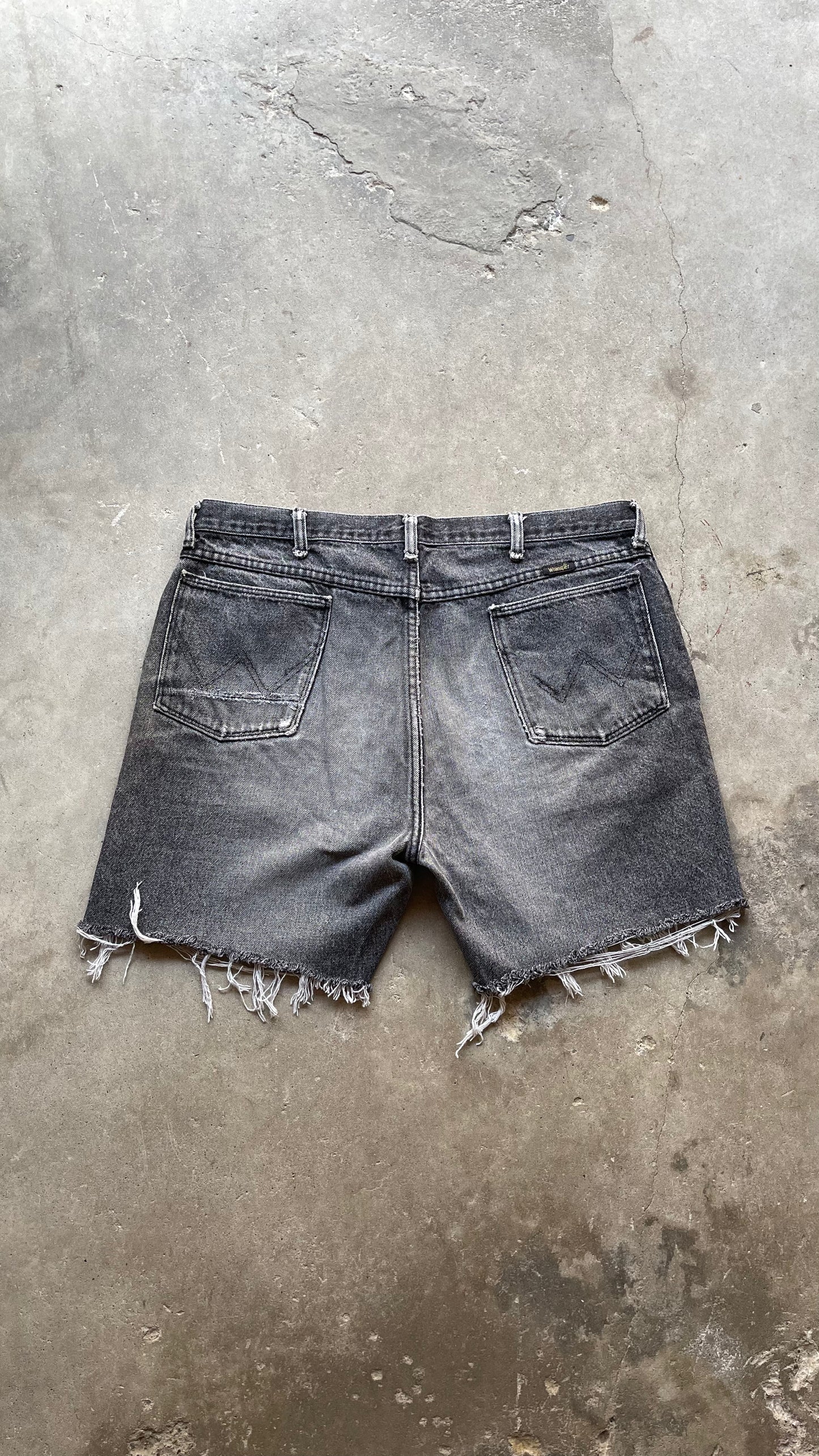 1990S WRANGLER FADED CHOPPED DENIM SHORTS - 36