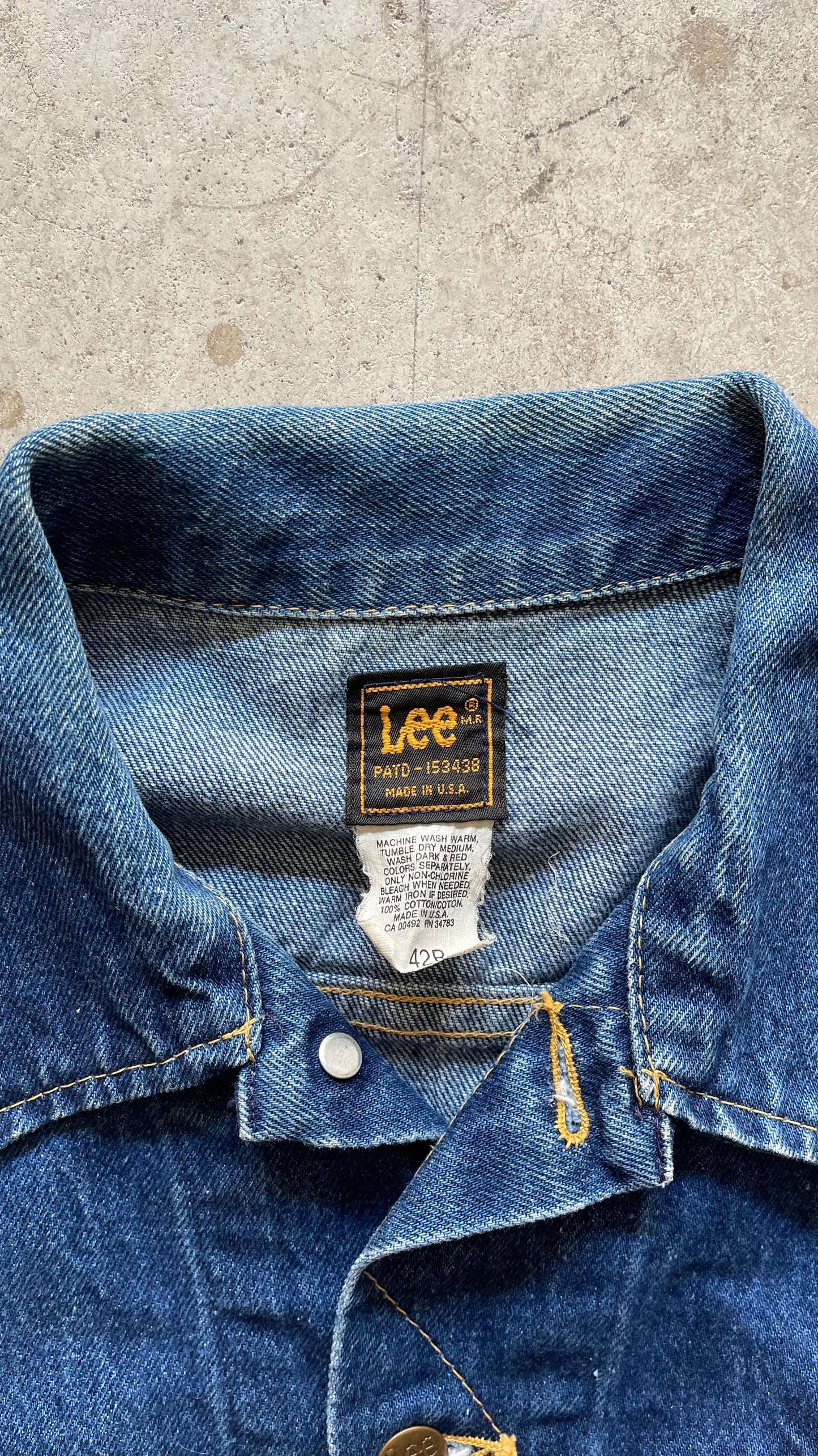 1990S LEVIS TRUCKER DENIM JACKET - L