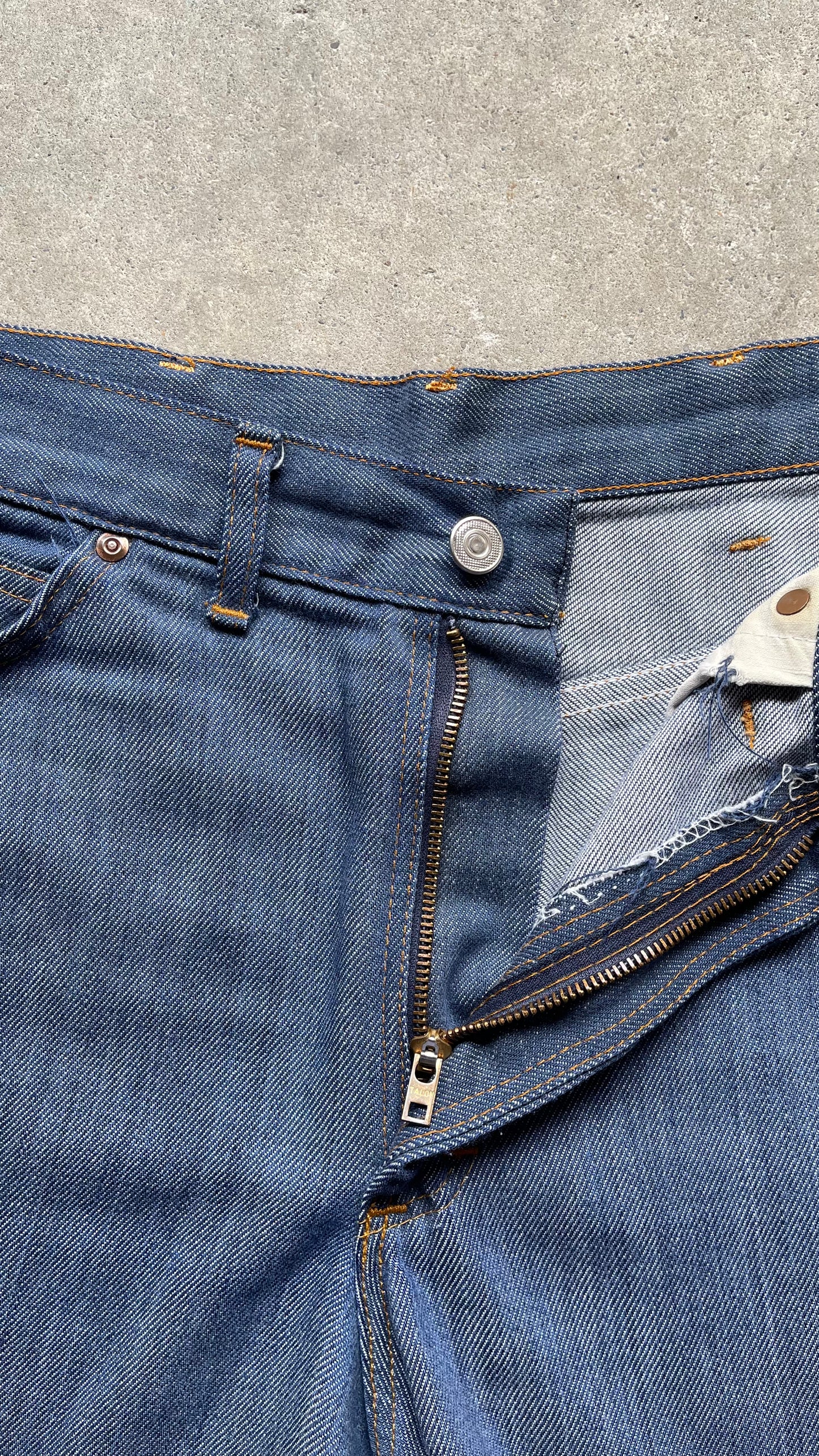 1990S CHOPPED DENIM SHORTS - 32