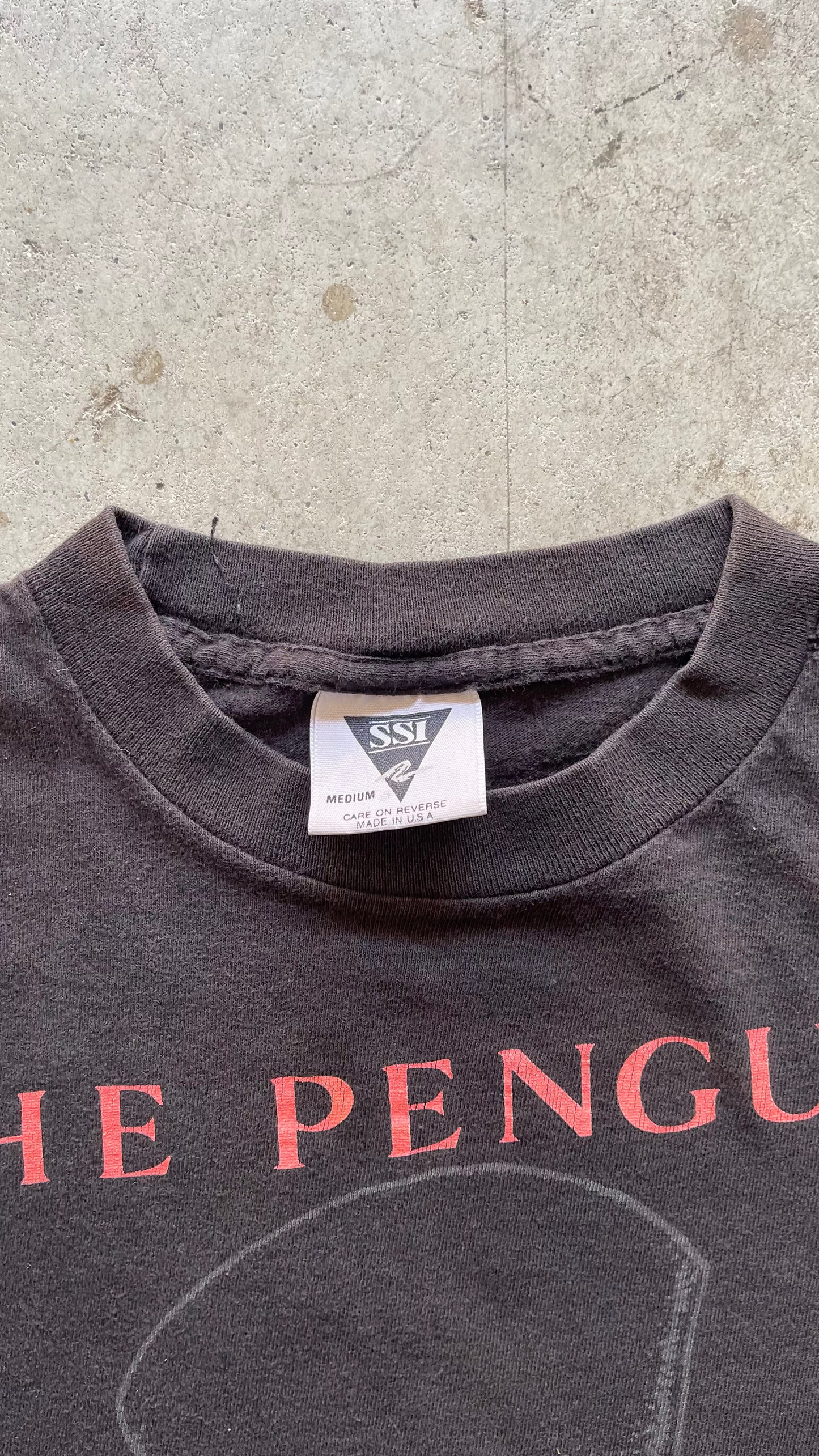 1990S "THE PENGUIN" BLACK TEE - M