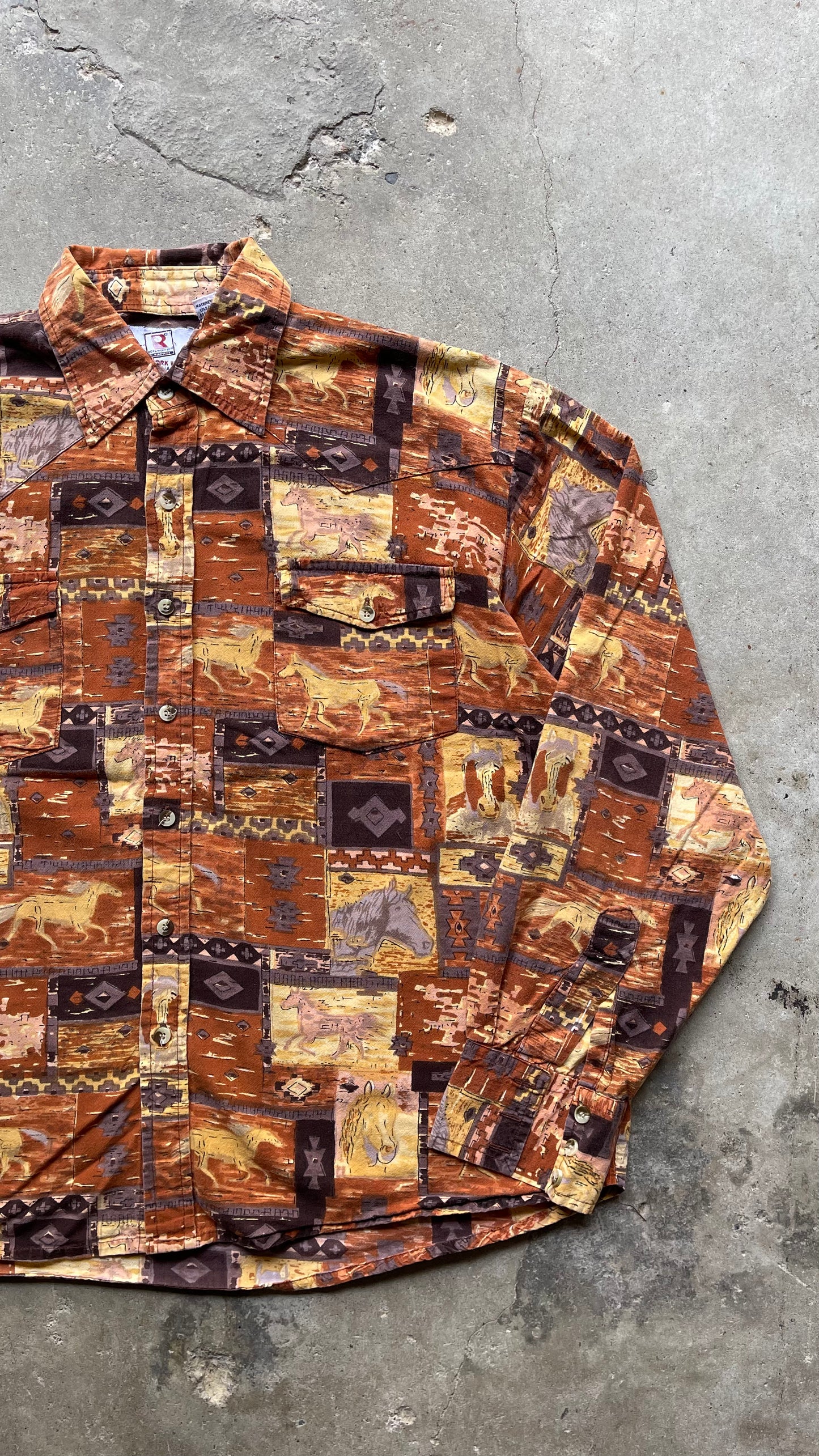 2000S COWBOY HORSE PRINT LONG SLEEVE BUTTON UP - L