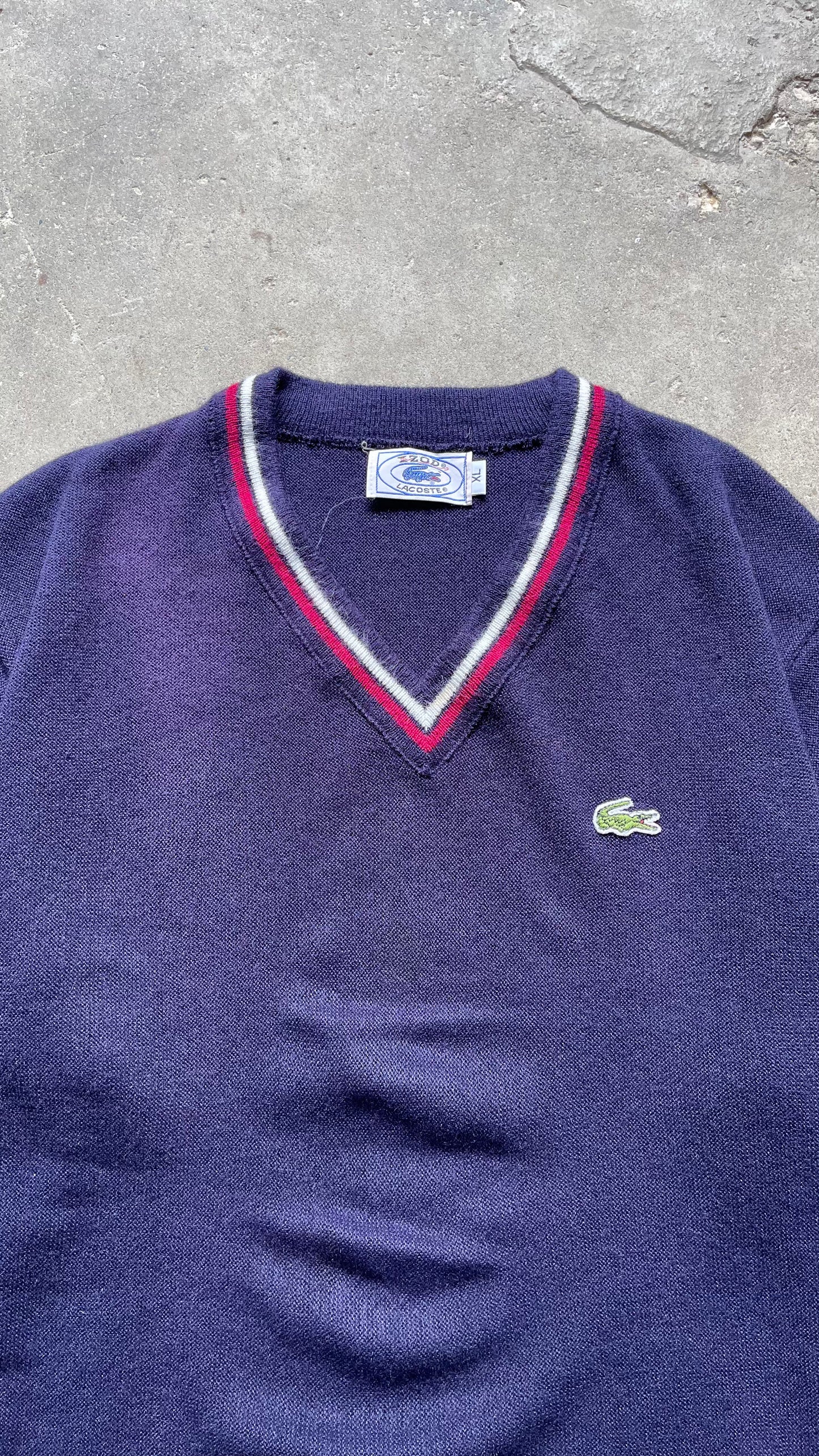 1990S IZOD LACOSTE V NECK KNIT SWEATER - XL