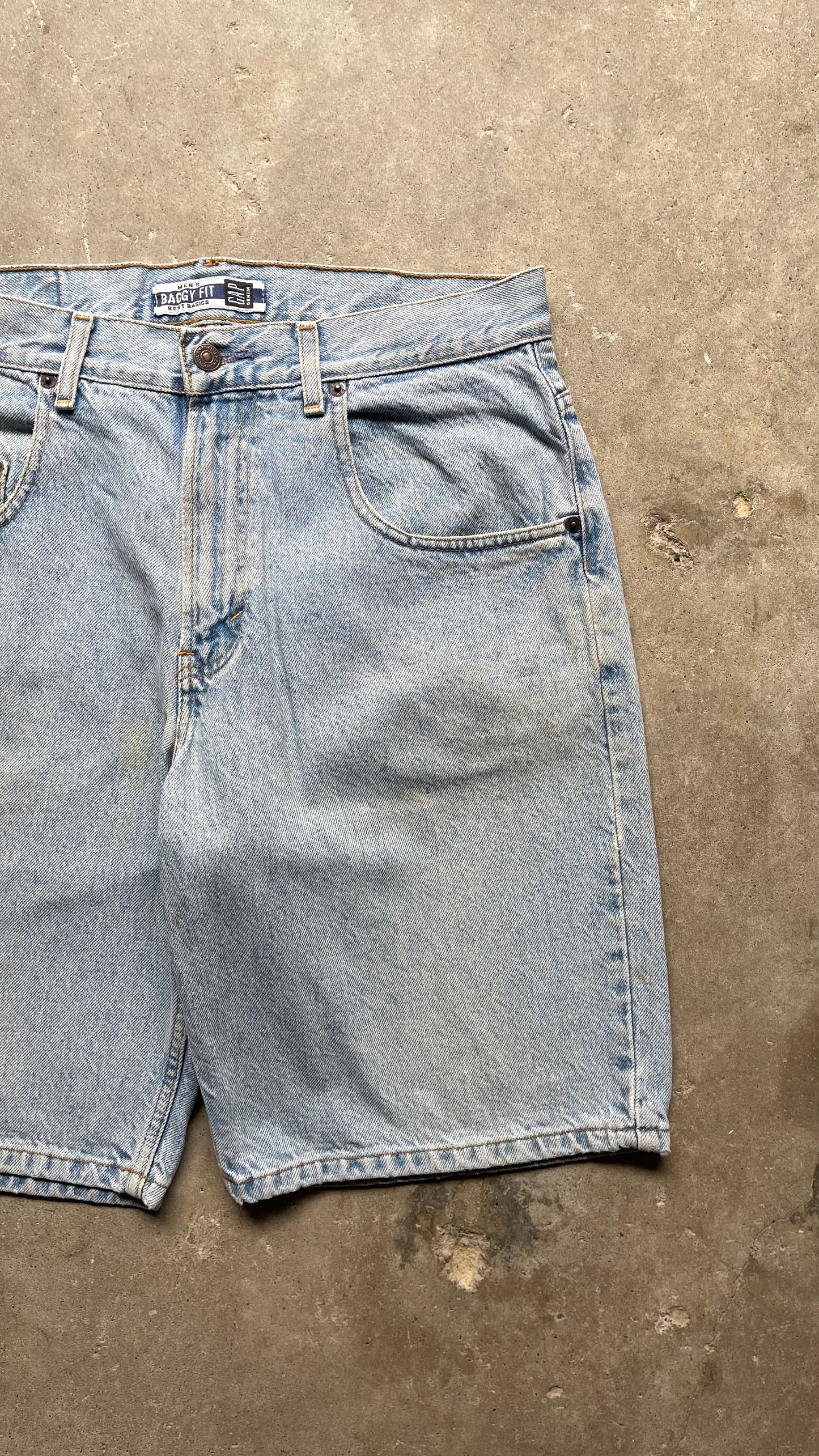 1990S GAP BAGGY FIT DENIM SHORTS - 32