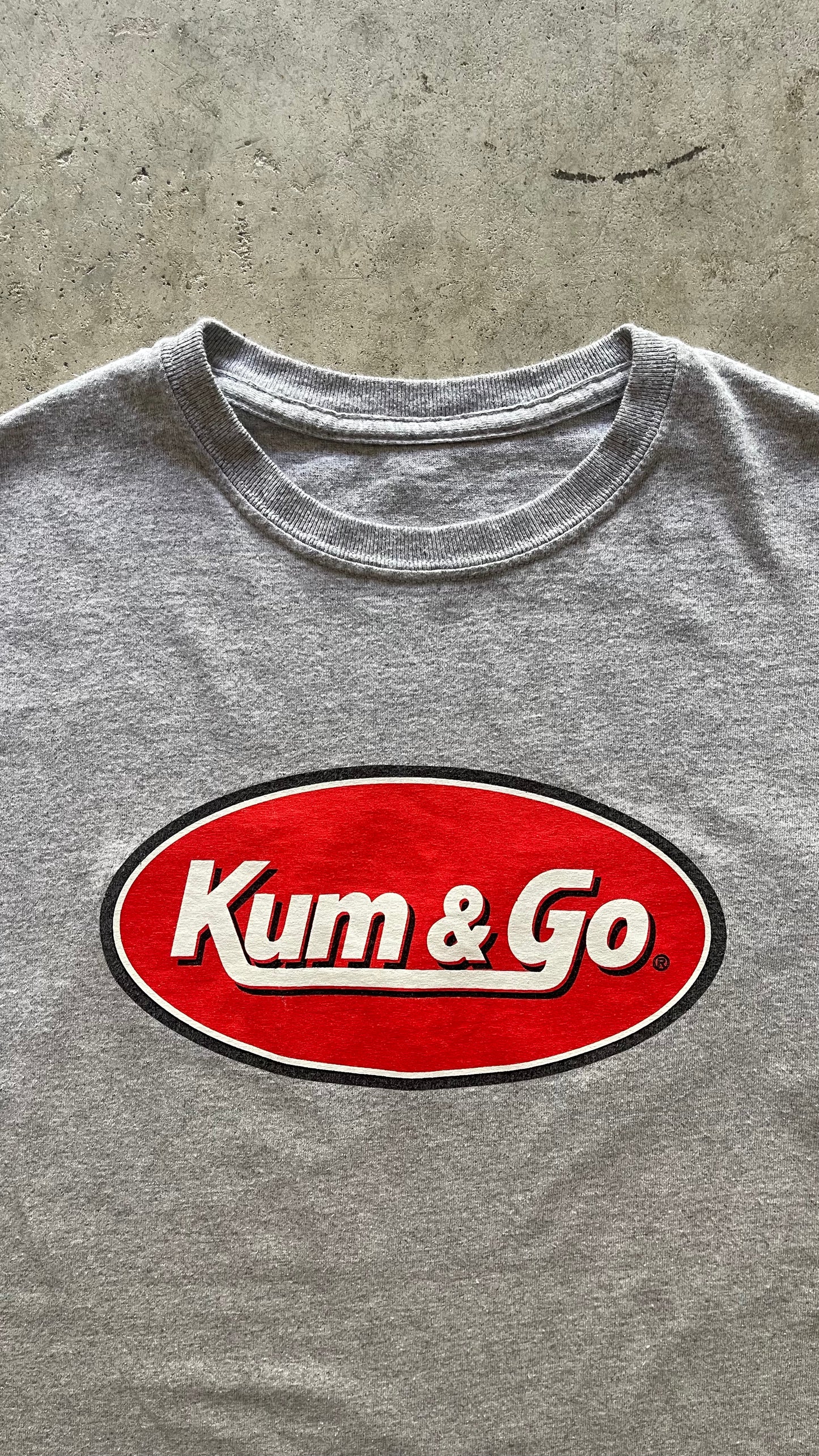 2000S "KUM & GO" PARODY TEE - M