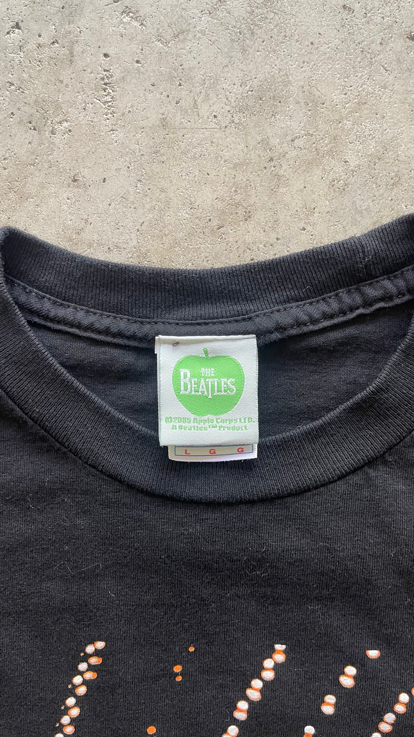 2000S "THE BEATLES" TEE BLACK - L