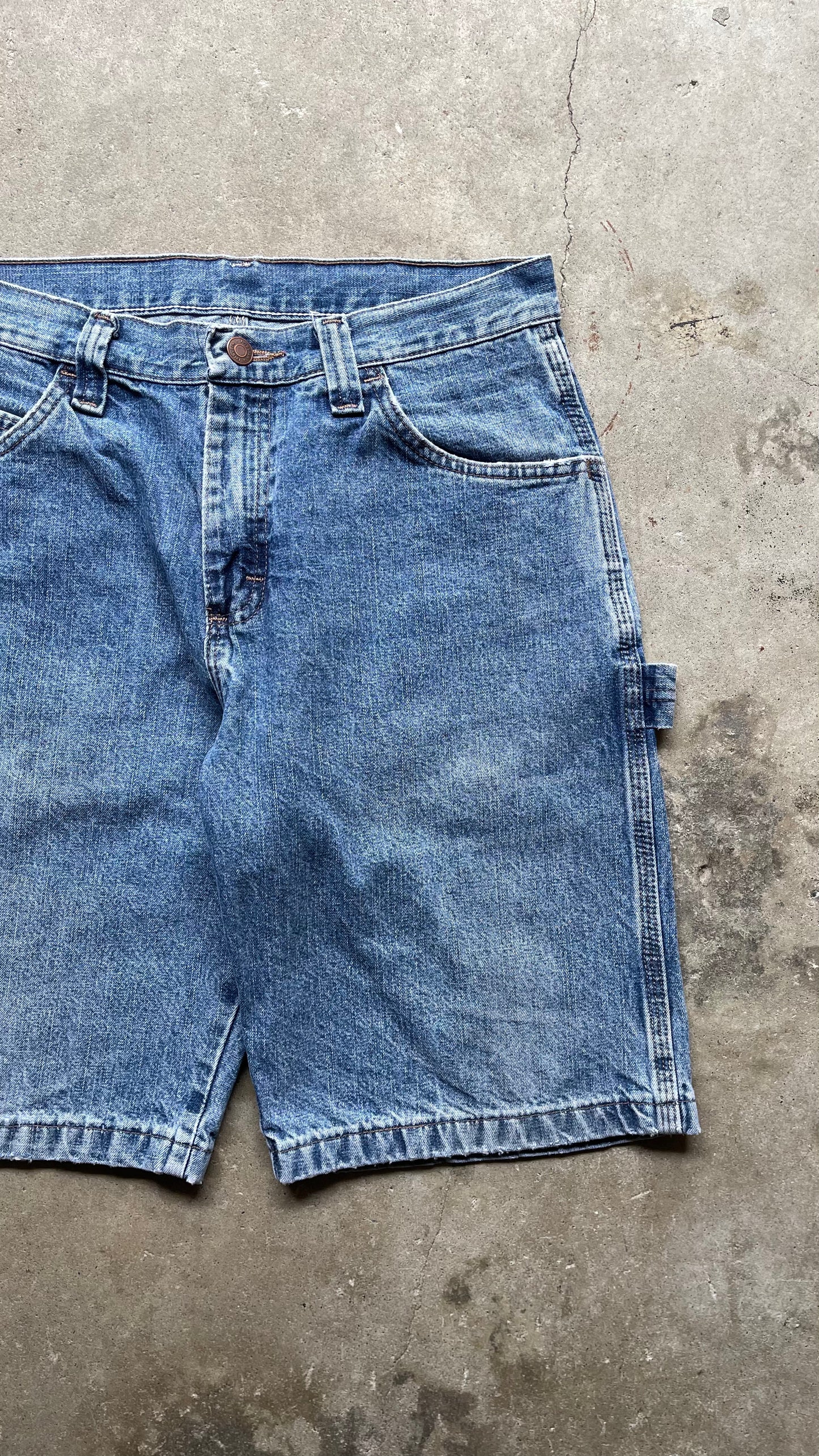 2000S WRANGLER CARPENTER DENIM SHORTS - 30