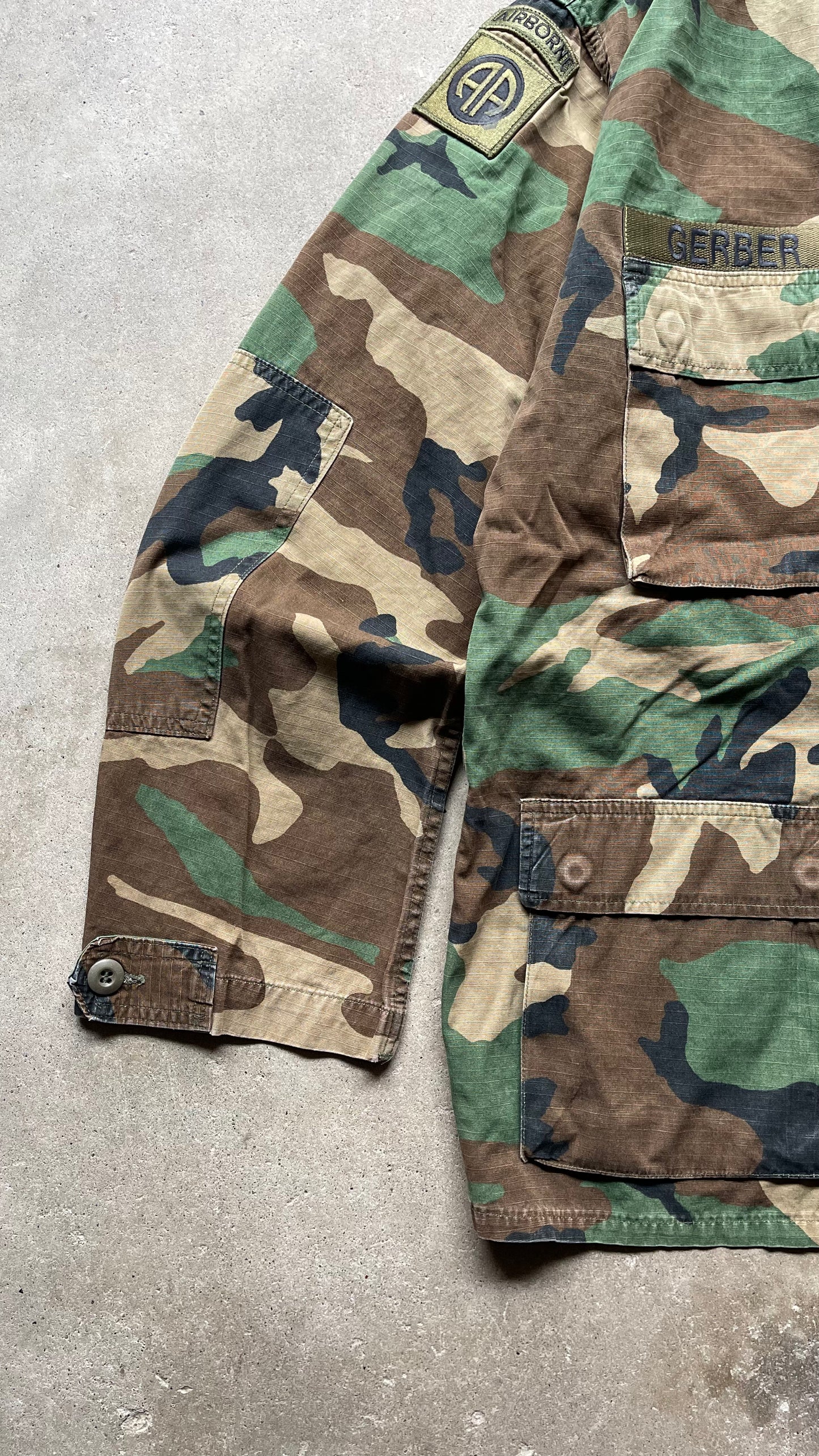 1990S MILITARY CHORE CAMO JACKET - M
