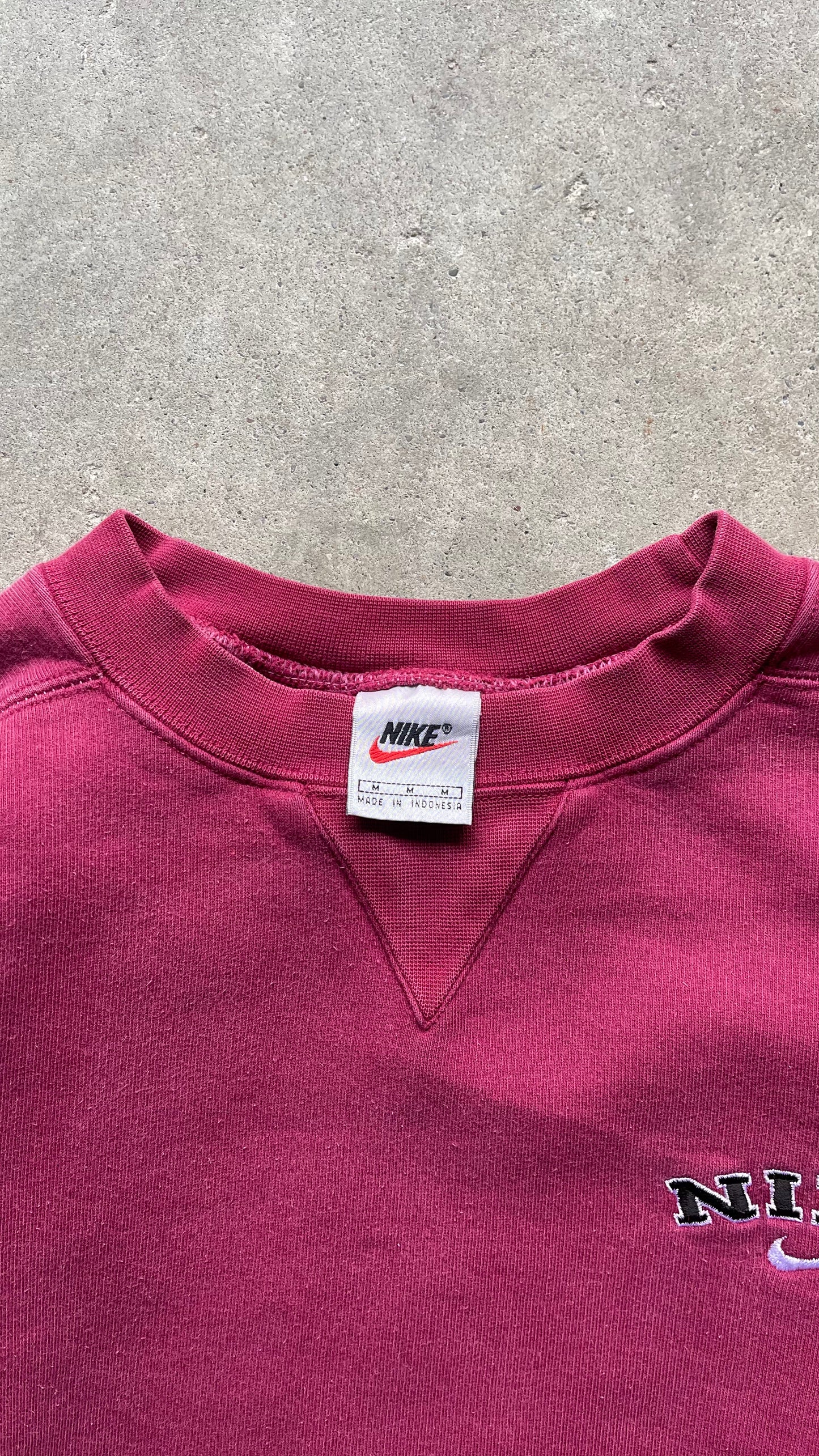 1990S NIKE SWOOSH SWEATSHIRT RED - M