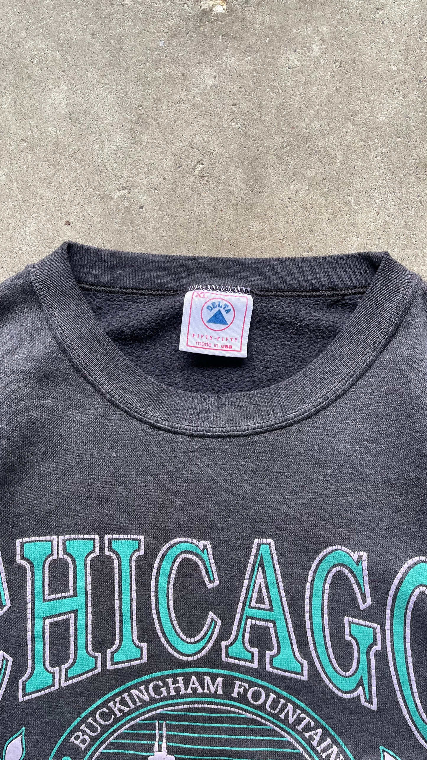 1990S CHICAGO "THE WINDY CITY" SWEATSHIRT BLACK - XL