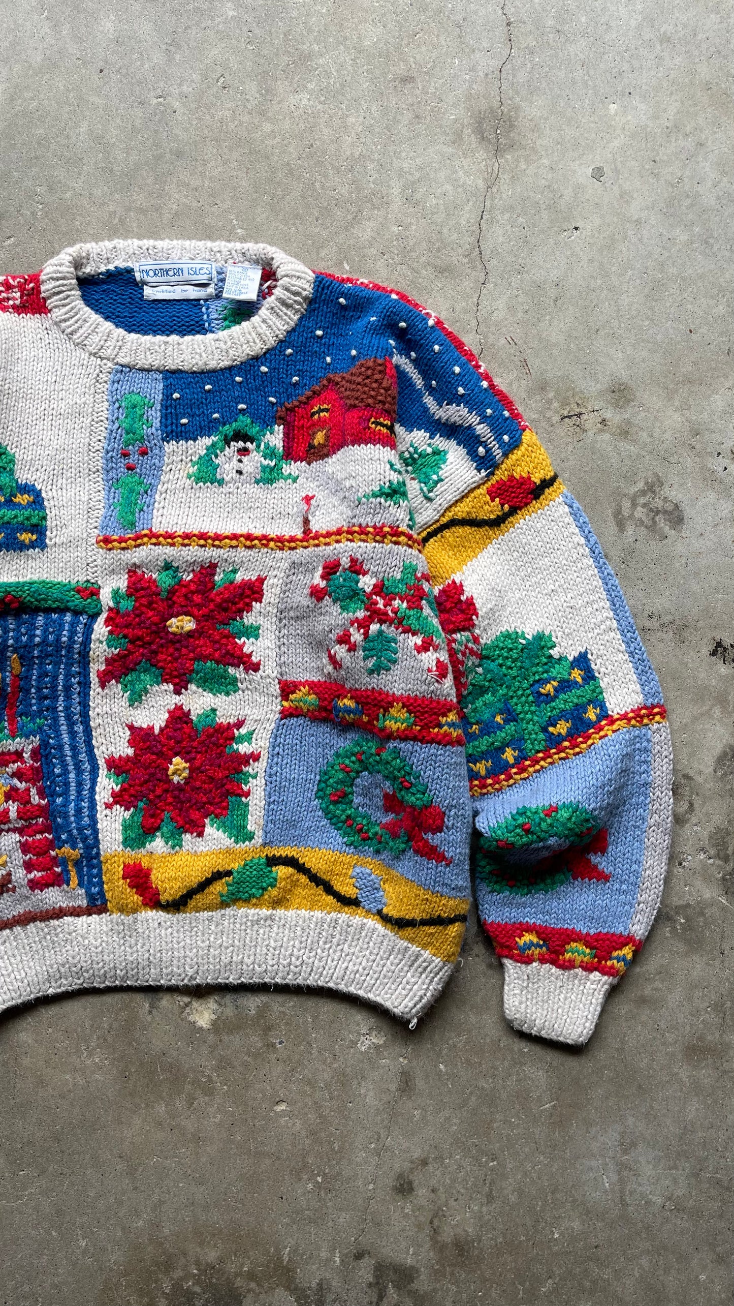1990S CHRISTMAS HAND KNIT SWEATER - M