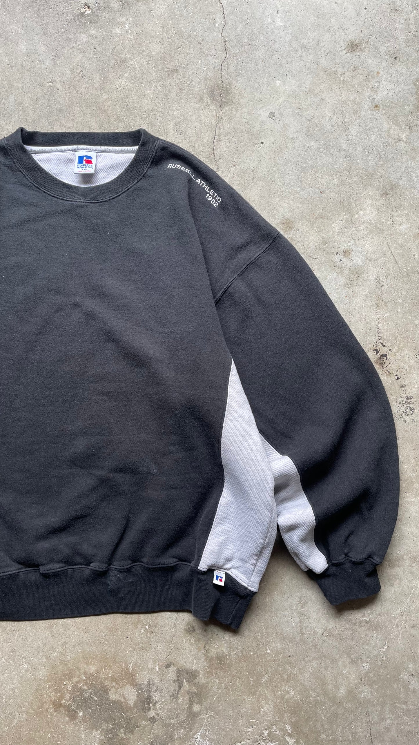 1990S RUSSELL ATHLETIC SWEATSHIRT BLACK - XXL