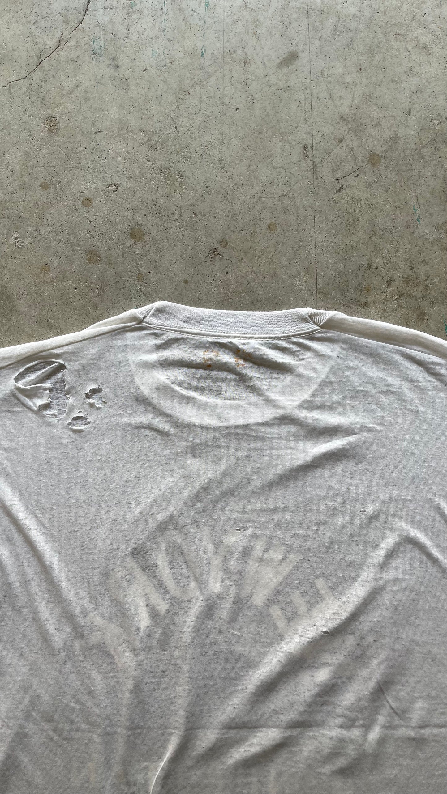1990S "NEW YORK MANHATTAN" DISTRESSED TEE - L