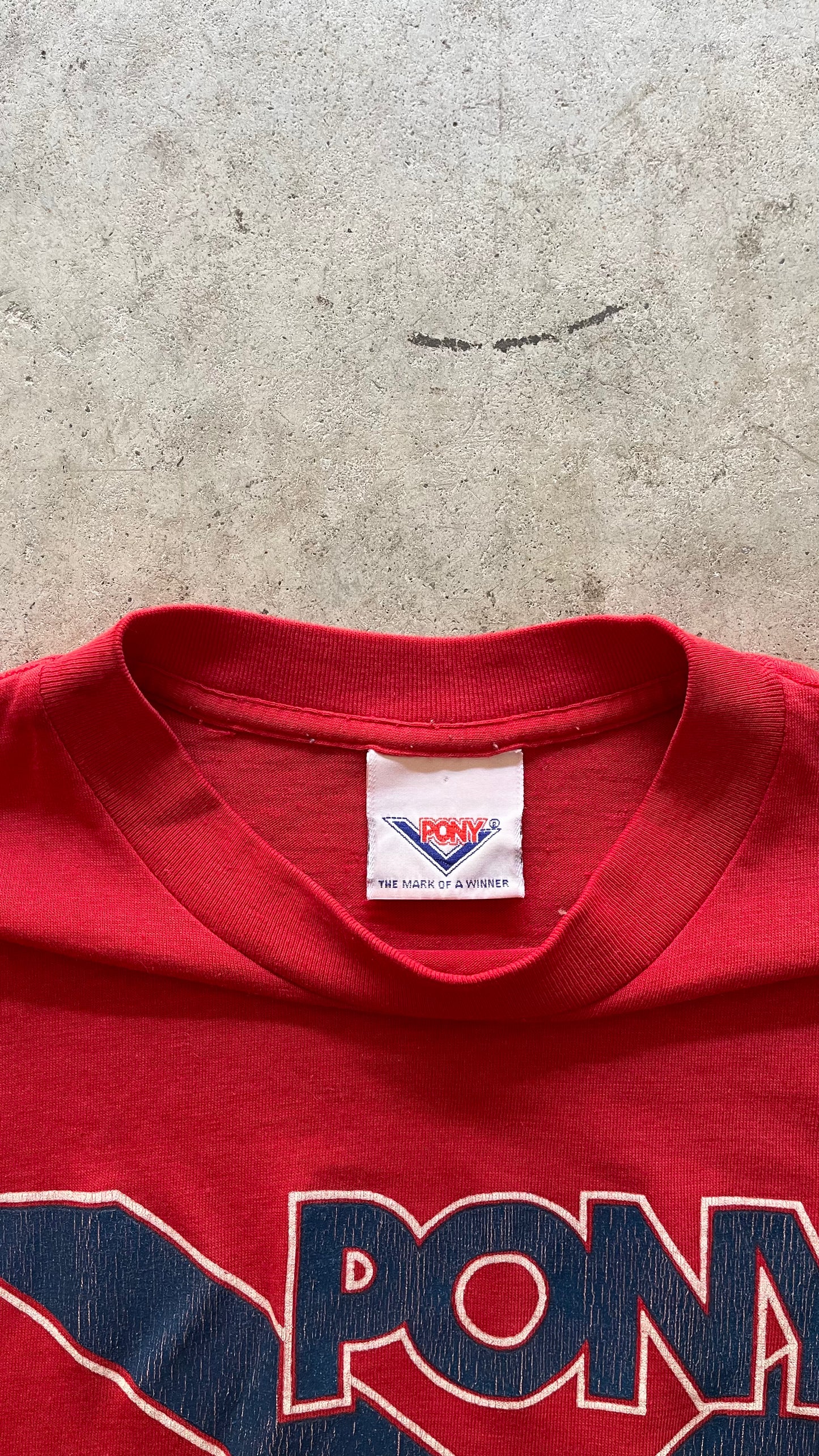 1990S "PONY" SNEAKER TEE - L