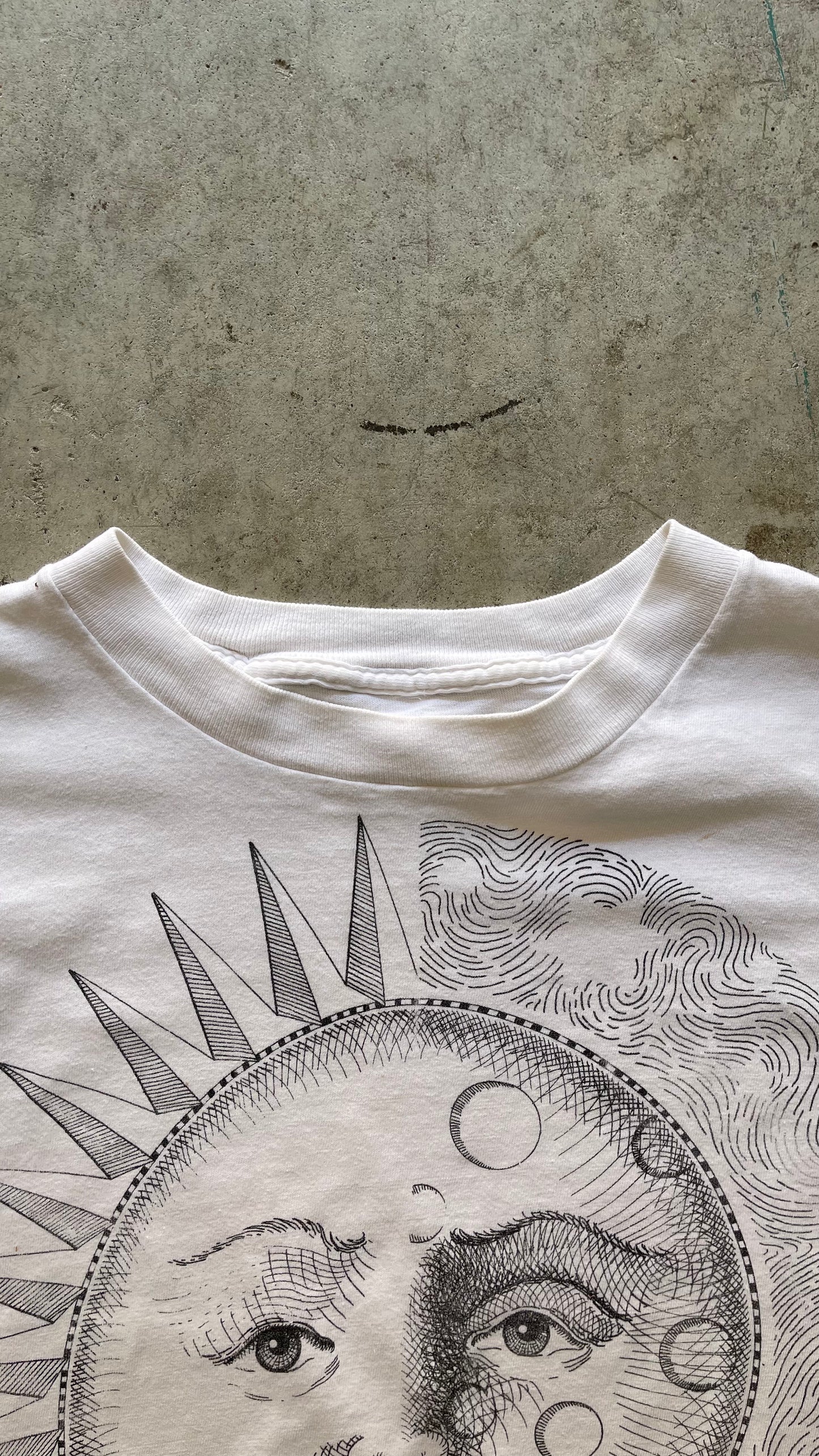 2000S ASTROLOGY WHITE TEE - L