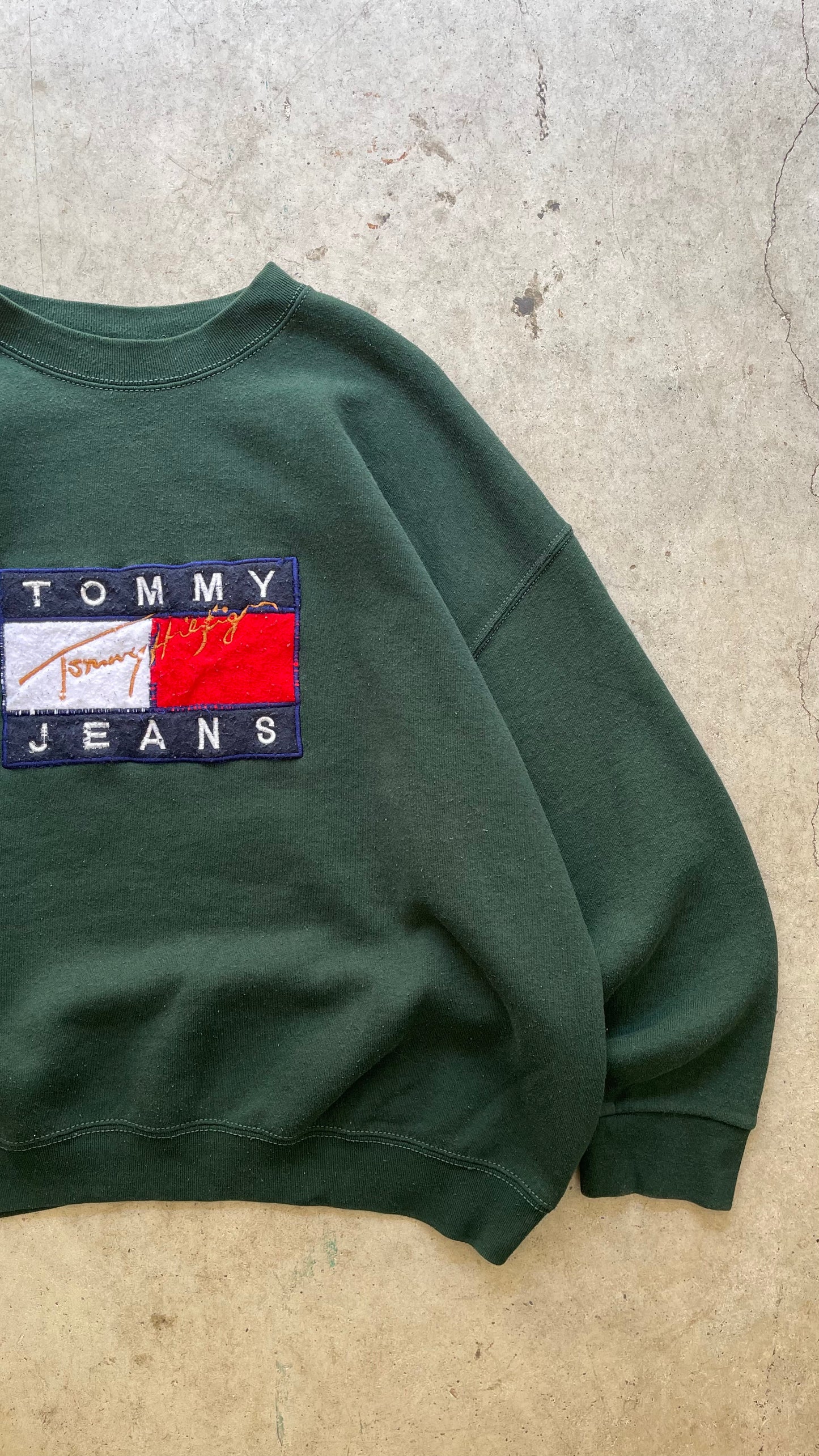 1990S TOMMY HILFIGER GREEN SWEATSHIRT - L