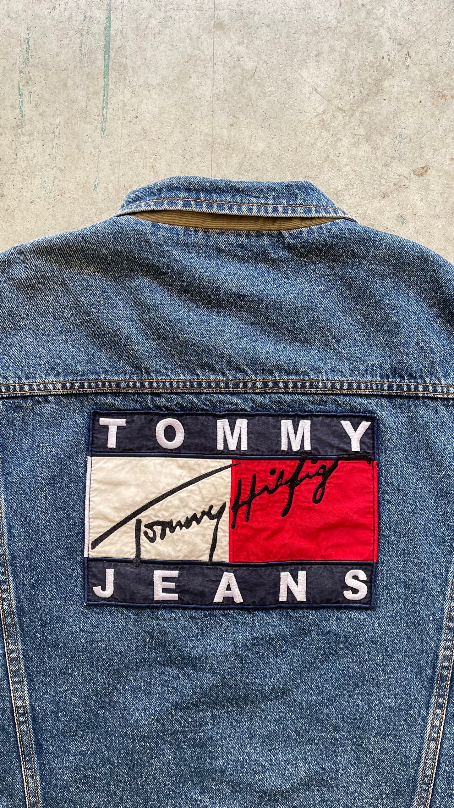 1990S TOMMY HILFIGER DENIM JACKET - XL