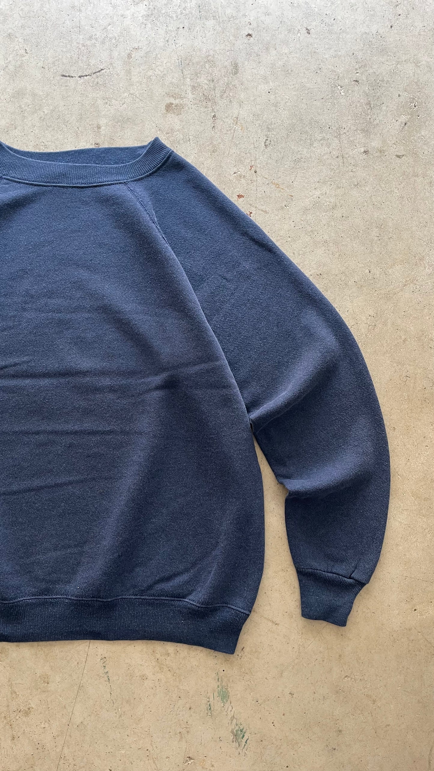 1990S FADED BLUE SWEATSHIRT  - L
