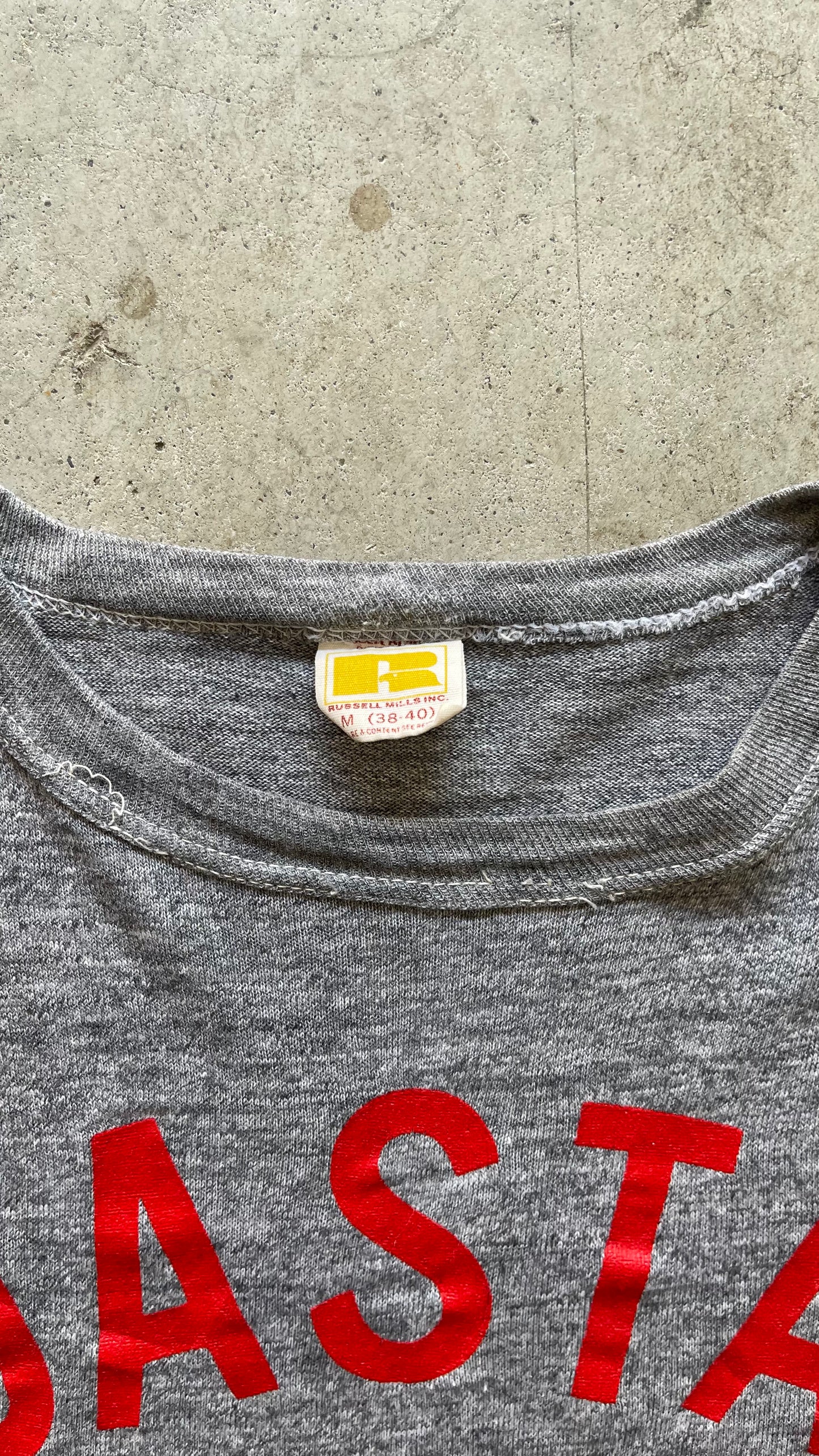 1980S RUSSELL ATHLETICS BOXY GREY TEE - M